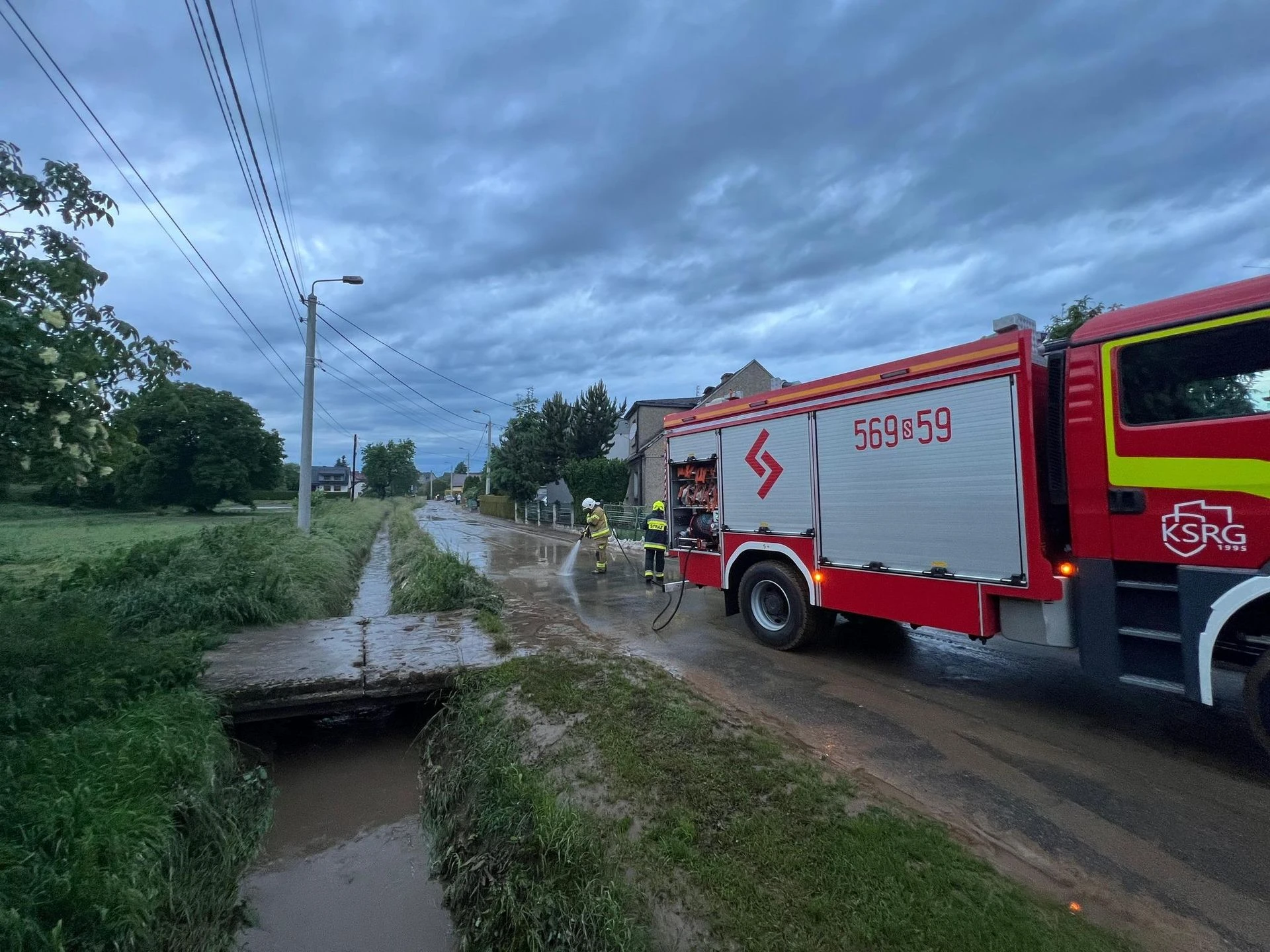 Najnowsza prognoza Burze z gradem i ulewne deszcze zamiast pięknego lata! 