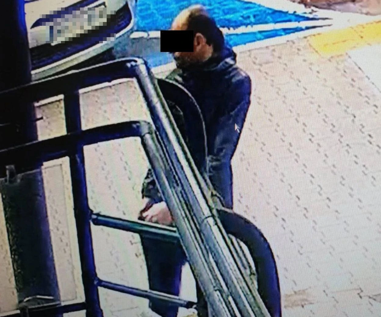 STRASZNE Atak w Warszawie. Chciał okraść i pobić kobietę idącą do pracy. Grozi mu 15 lat odsi…