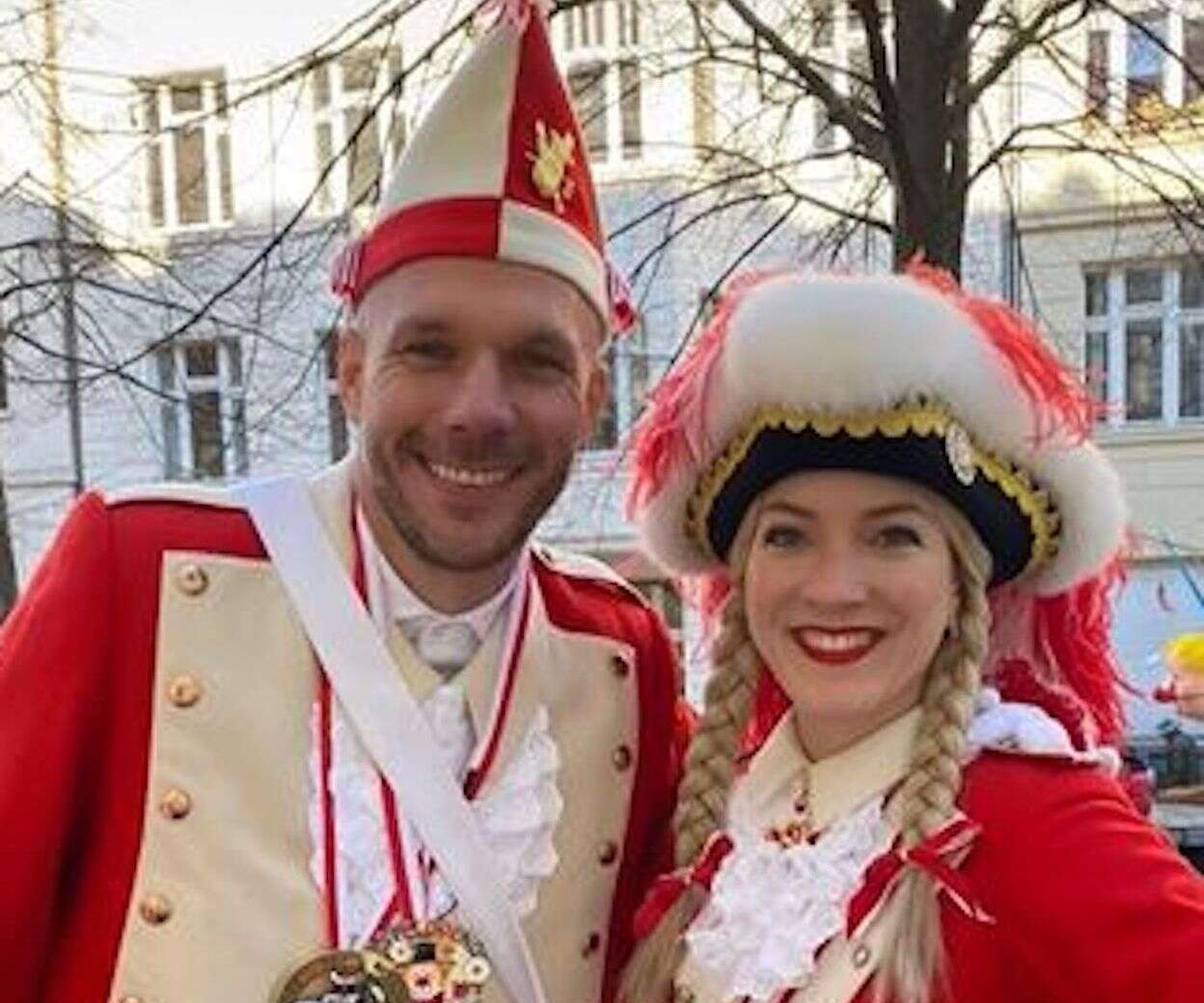 Książę Poldi Lukas Podolski w zupełnie nowej roli. Kolonia znów oszalała na jego punkcie, przypom…