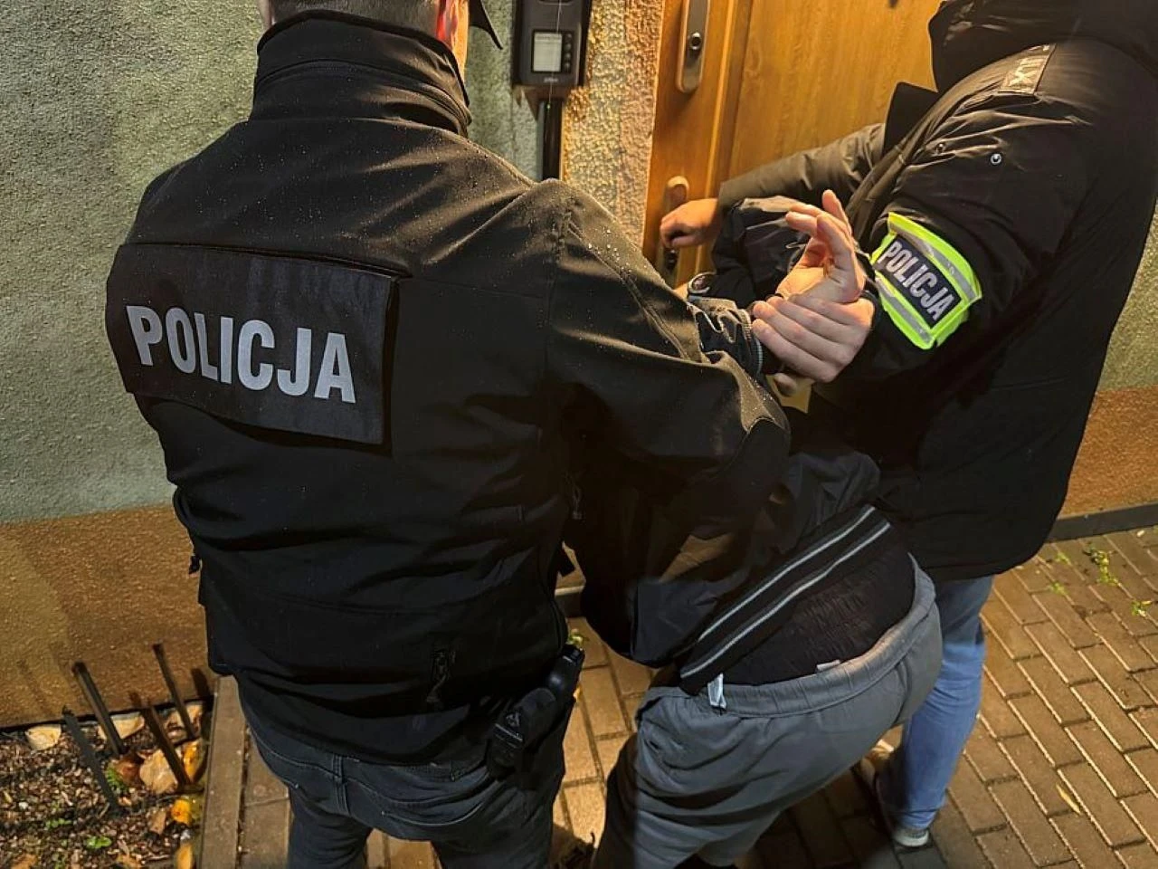 Zabójstwo w Ustce Ciało w walizce dryfowało w wodzie. Kto zabił 42-latka z Ustki? Przełom w sprawie