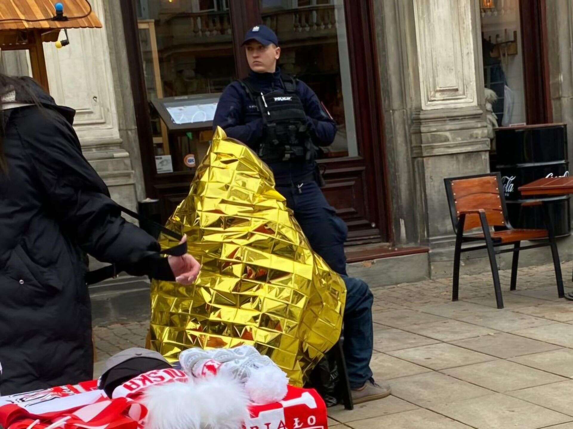 POLICJA PODAJE Poważny wypadek podczas Marszu Niepodległości. Interweniowali ratownicy