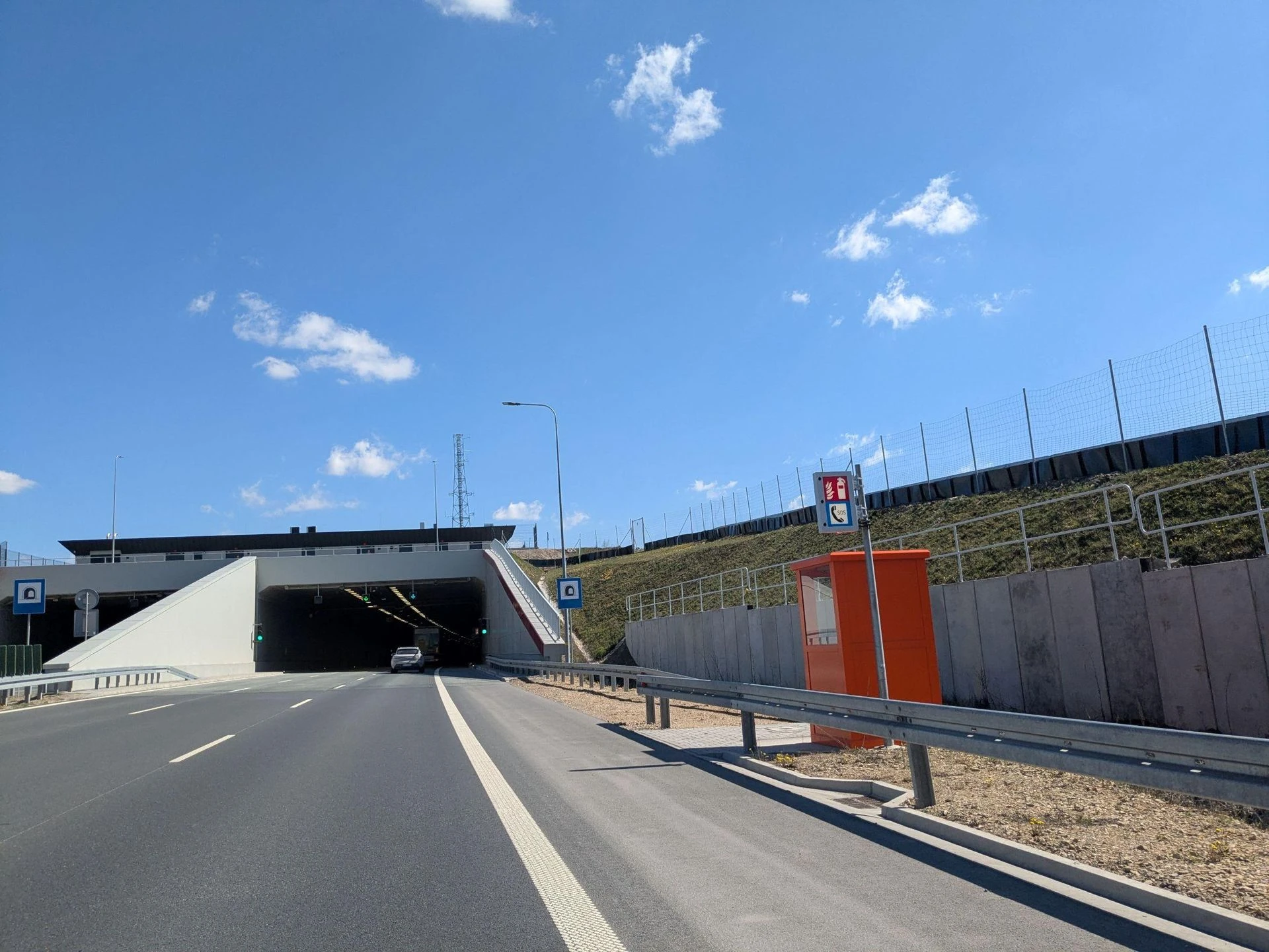 Zamkną tunel Prace serwisowe w tunelu na obwodnicy Krakowa. Duże utrudnienia!