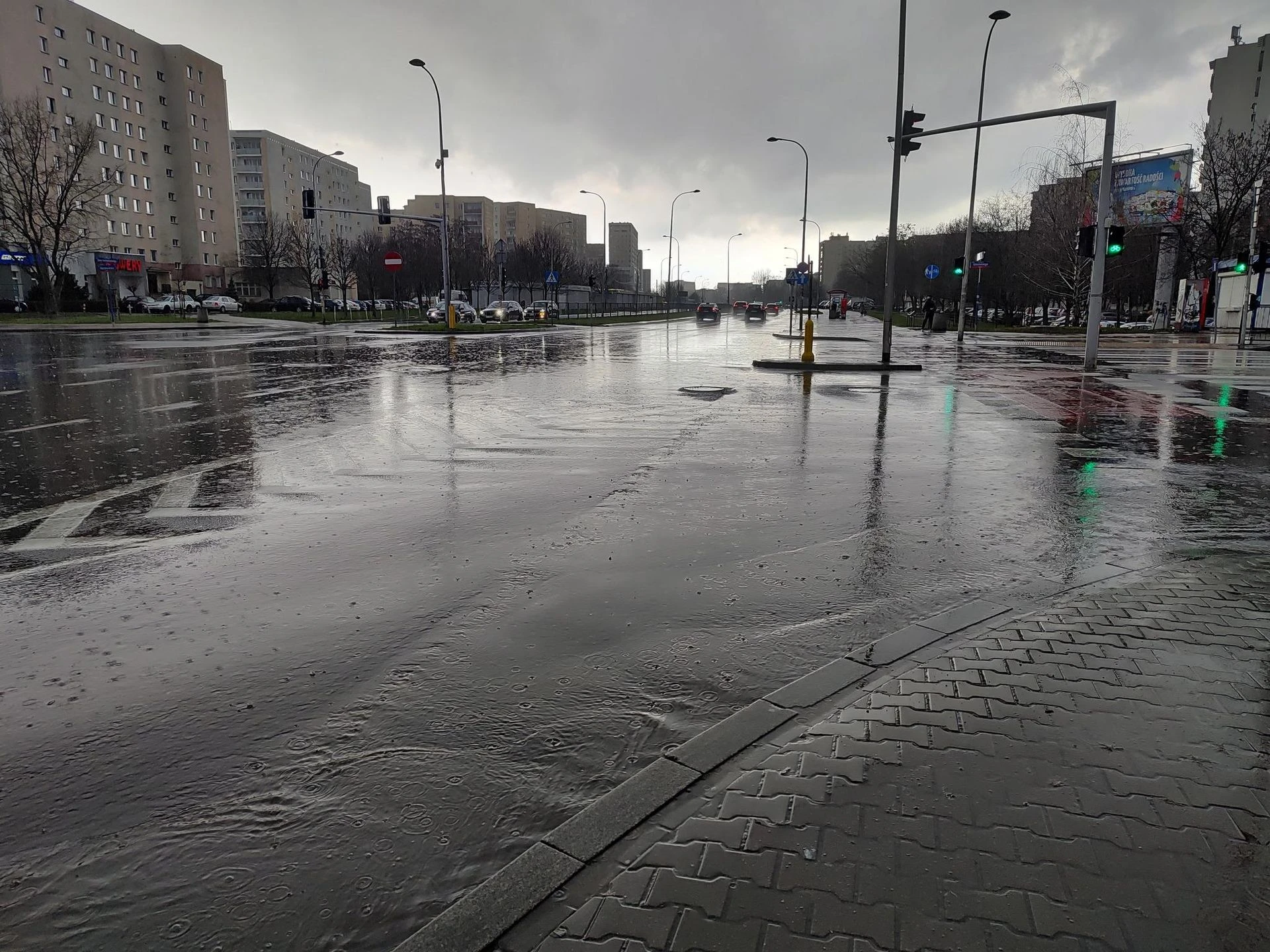 Najnowsza prognoza Burze i opady deszczu to nie wszystko. Jednoznaczna prognoza dla Polski