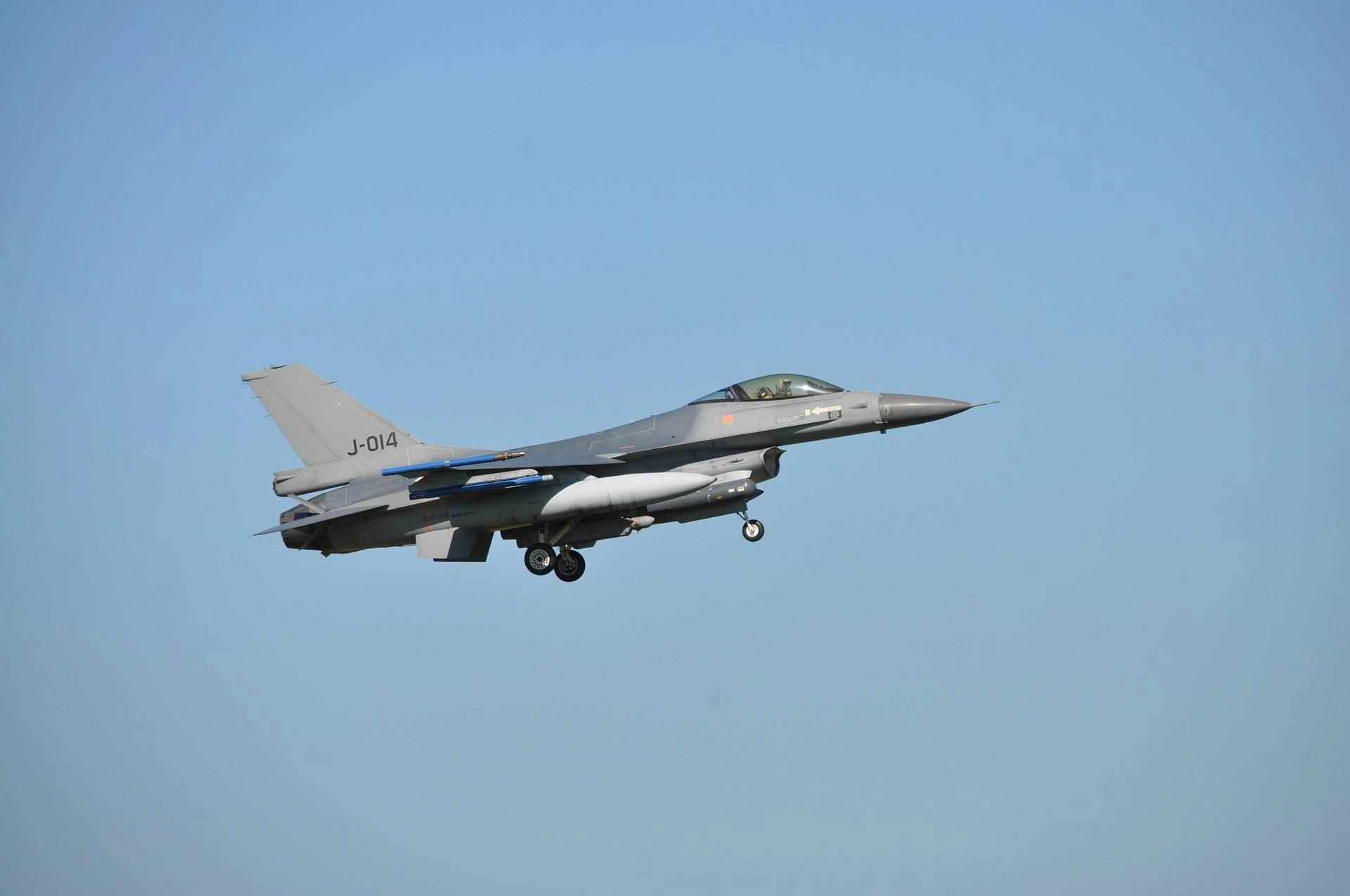 ważne informacje! Polskie F-16 nie zostały poderwane. MON dementuje plotki o rosyjskich dronach
