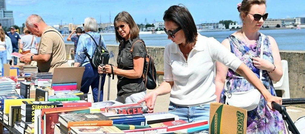 wydarzenia Szum morskich fal i książki – Plener Literacki w lipcu na bulwarze