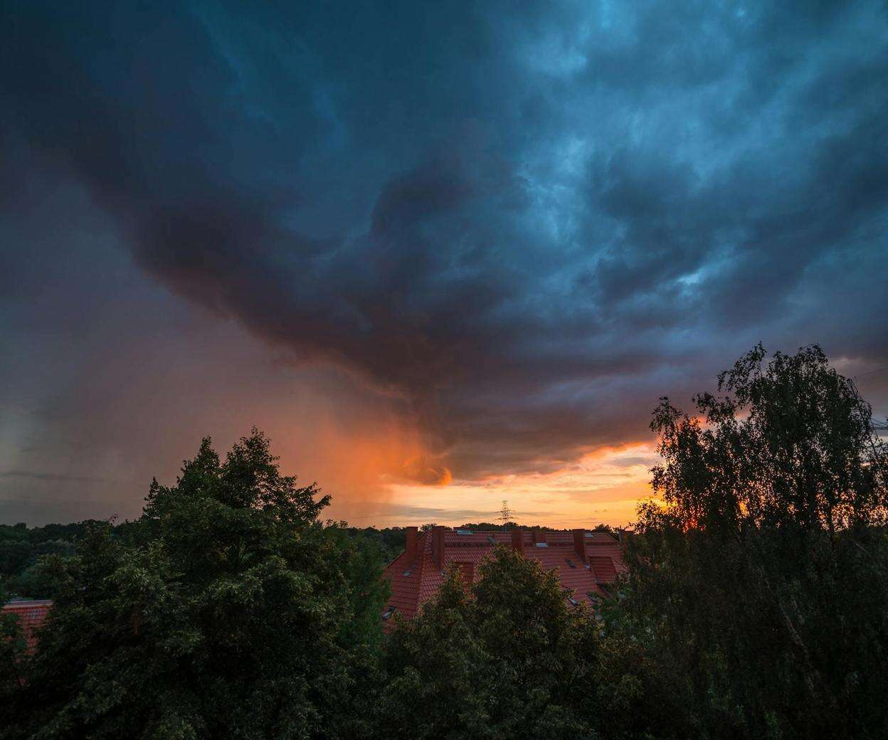 Prognoza synoptyczna Uderzenie gorąca, burze i deszcze. Szalona pogoda puka do bram