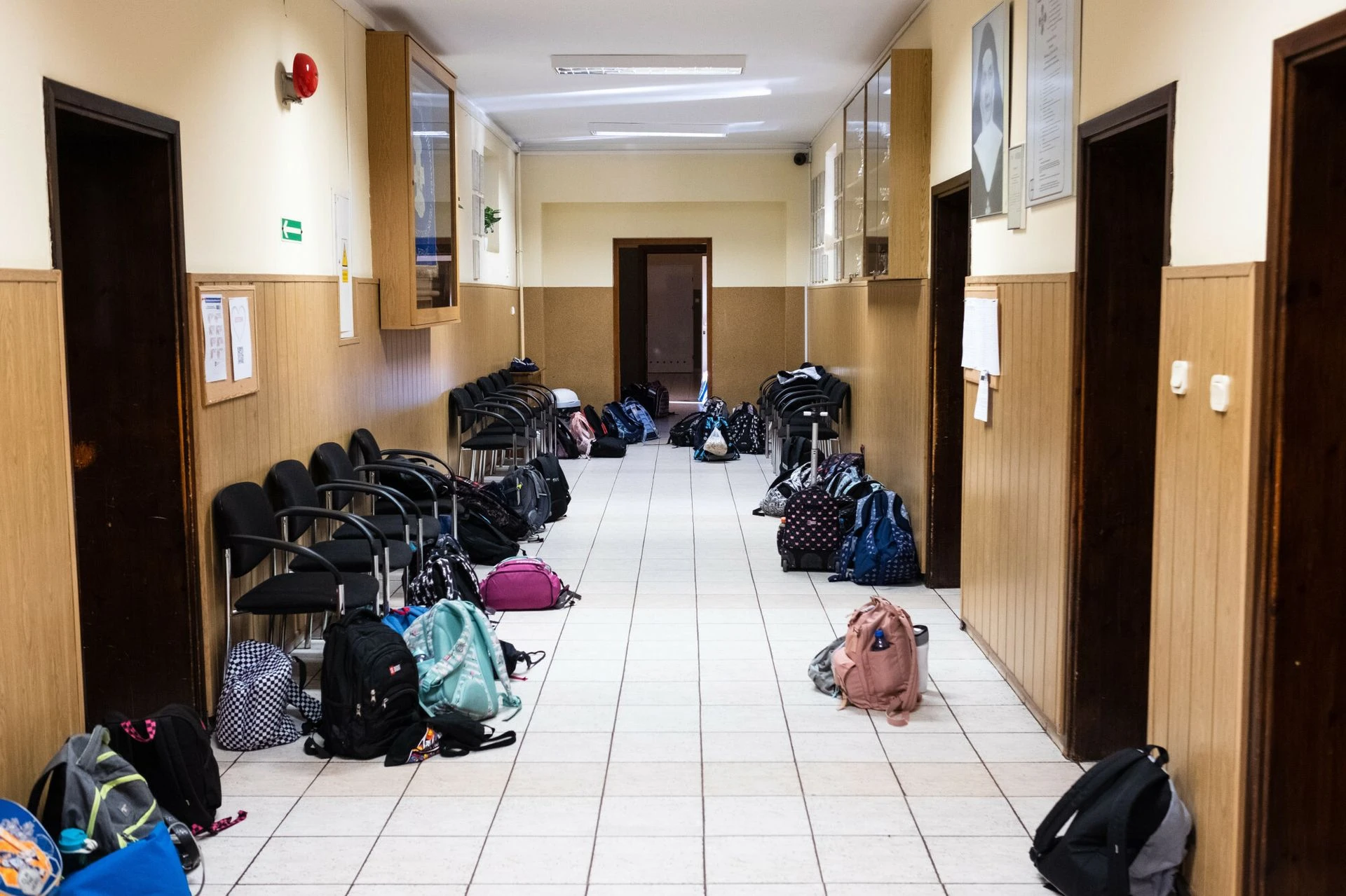 W OSTATNIEJ CHWILI Kulka chleba prawie zabiła 11-latka z Ustki. Pracownik szkoły uratował go jednym ruchem