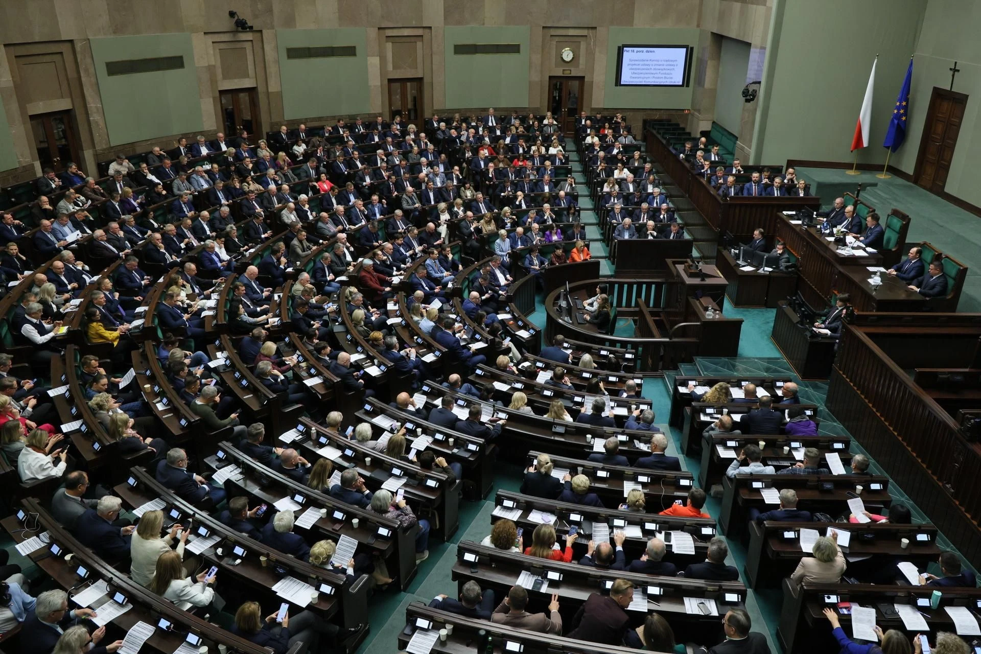 ostro! Sprawdził, jak głosowano ws. zatrzymania Ziobry i grzmi pod adresem Razem: 