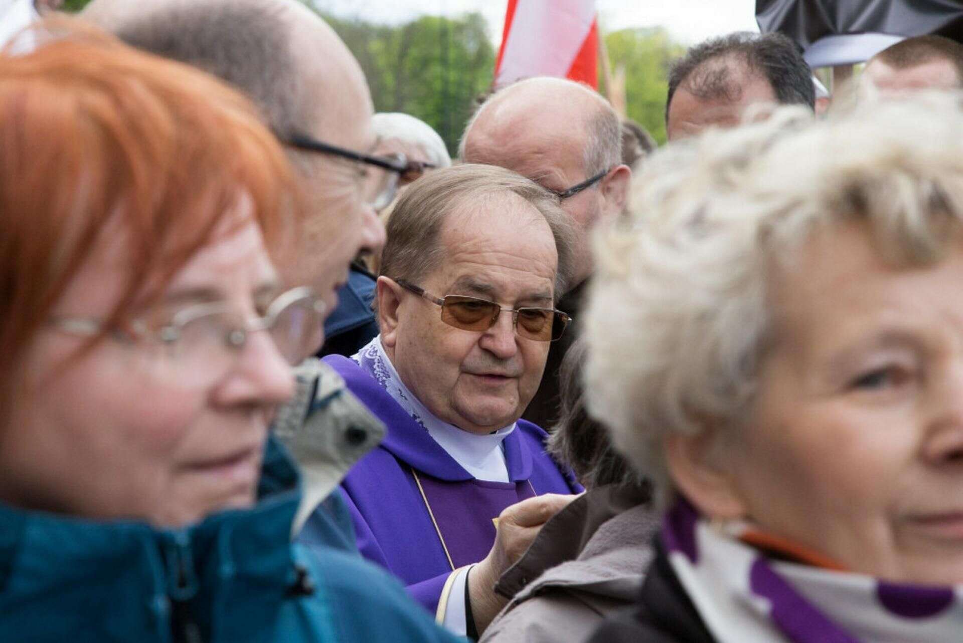 Niewiarygodne! Rydzyk jako bóstwo? Tak opisują go wierni