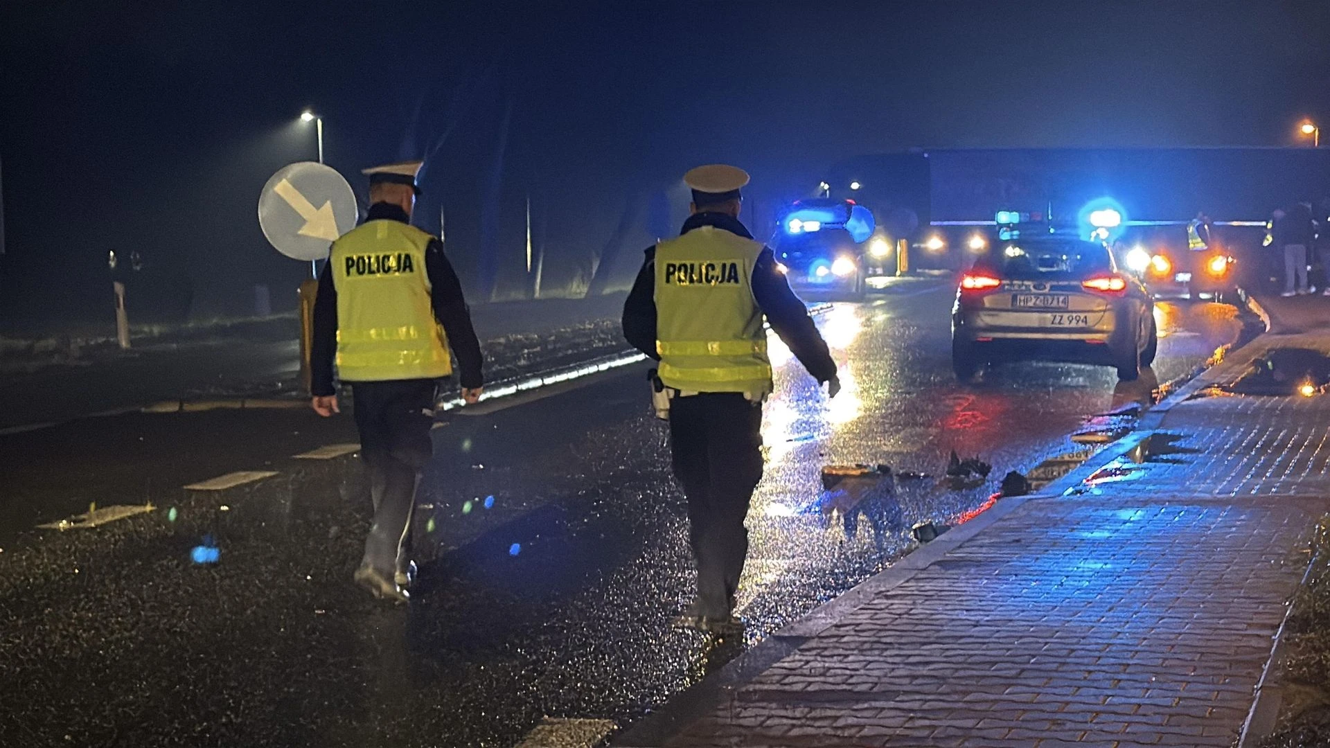 RANNA TRAFIŁA DO SZPITALA Potrącił młodą dziewczynę i uciekł. Policjanci szukają ciemnego auta!