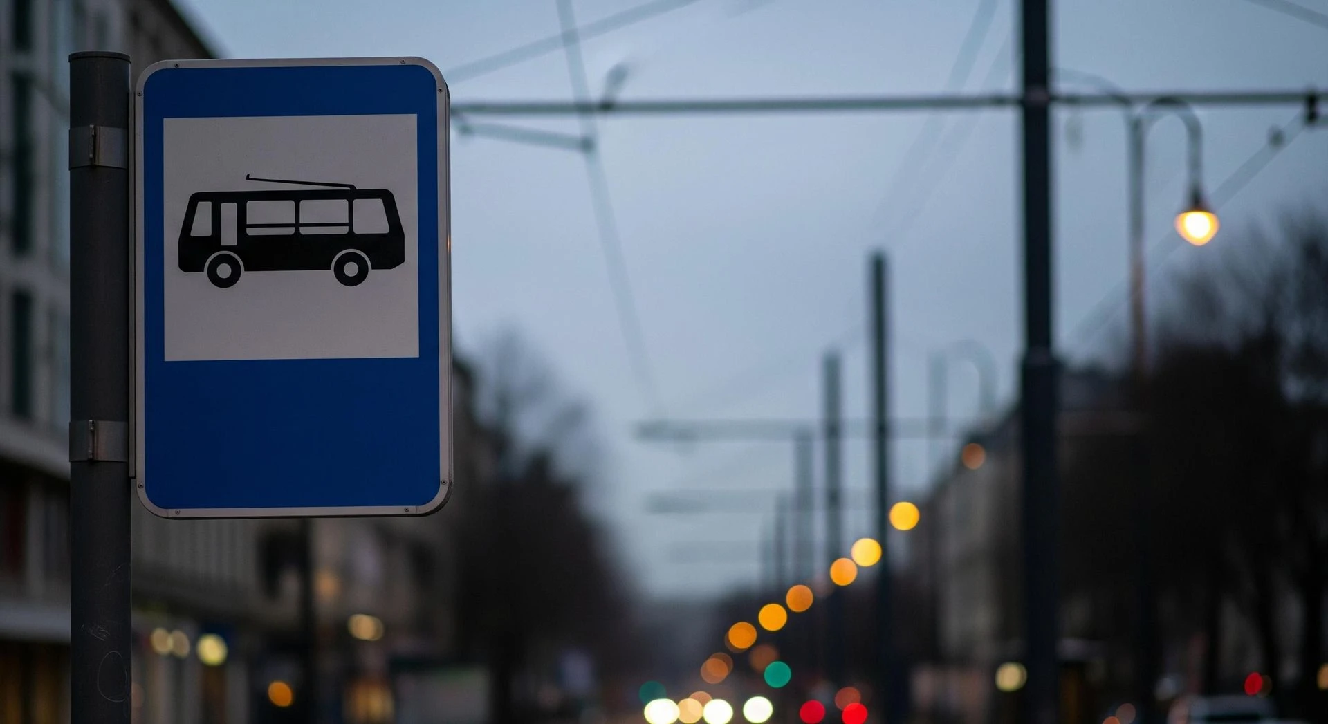 Znamy szczegóły! Komunikacja miejska za darmo na Wszystkich Świętych w Łodzi! Już teraz działają specjalne linie tramwajowe i autobusowe