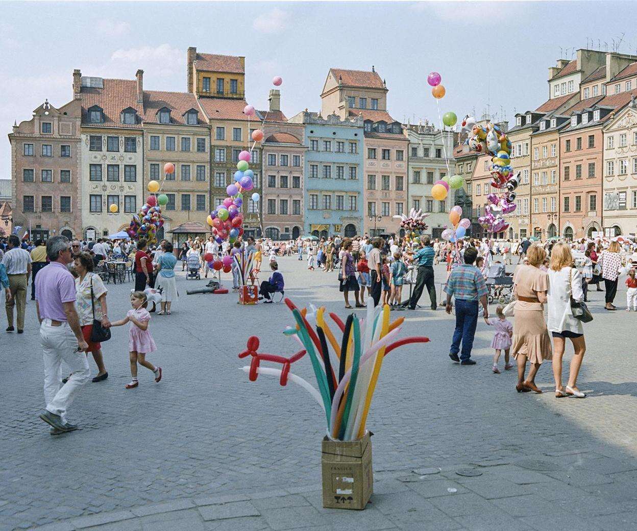 Kultowe wspomnienia Tak wyglądała Warszawa w latach 90.