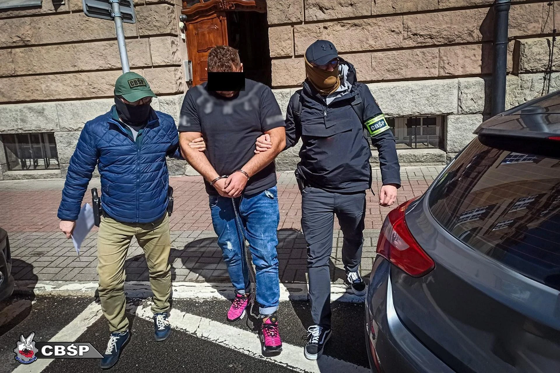 Pilna akcja Chcieli uciec na Cypr, nie udało im się. 4 osoby zatrzymane za sutenerstwo