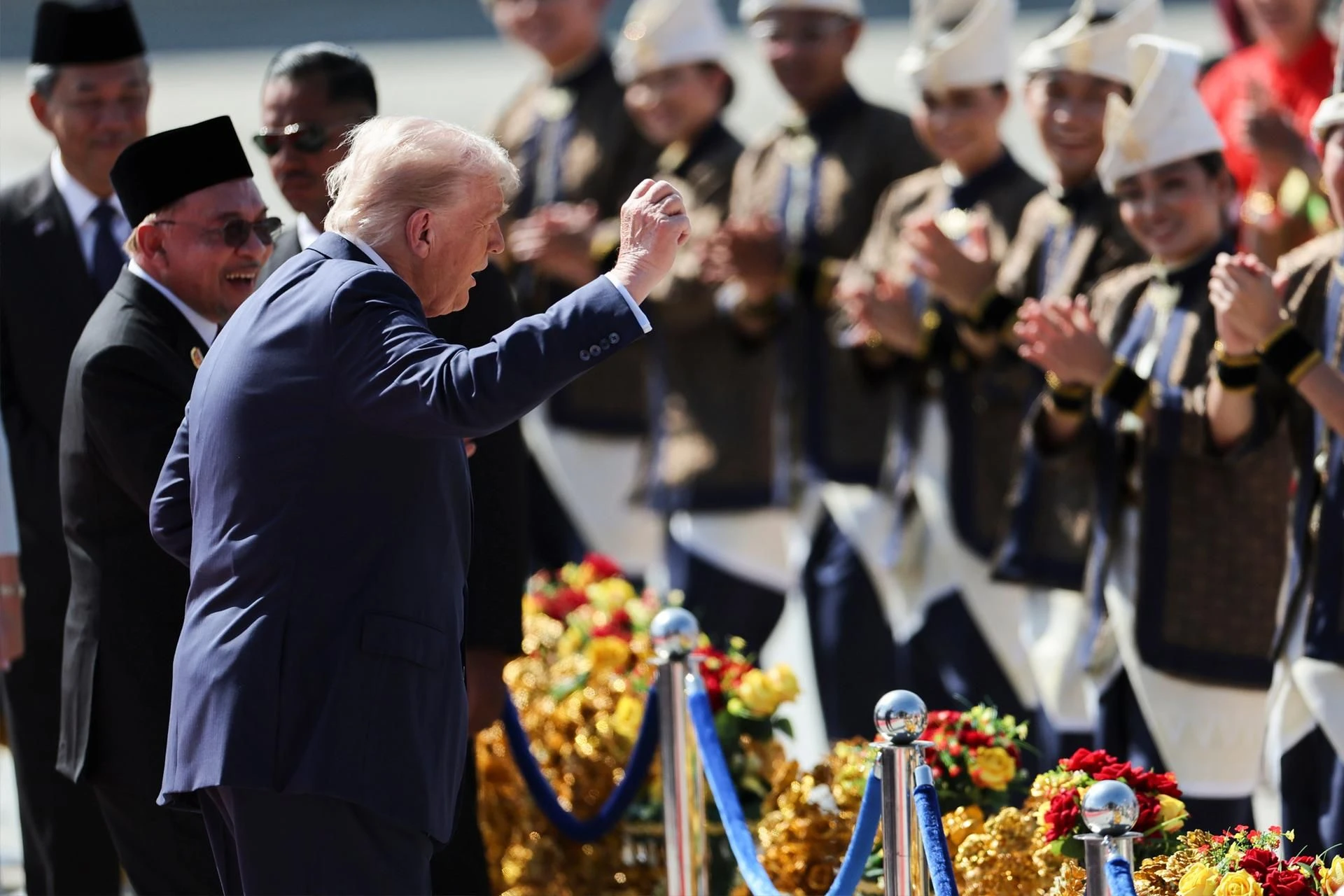 Zobacz wideo Taniec Trumpa hitem internetu. Prezydent USA zaszalał