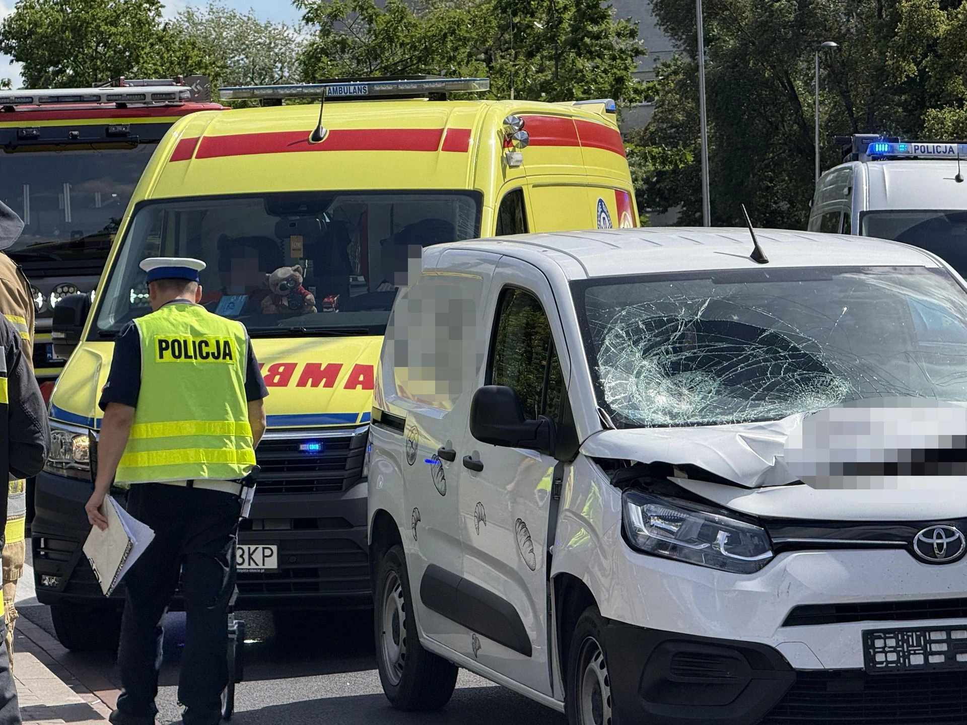 KOSZMARNY WYPADEK DROGOWY Wjechał w ludzi jak w pachołki. Dwie osoby nie żyją. Mariusz J. z zarzutami