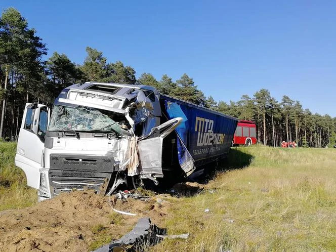Karambol w Brzozie Toruńskiej. Kierowcy byli kompletnie pijani [ZDJĘCIA]