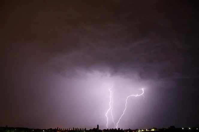 IMGW ostrzega Burze od Śląska po Podlasie. To nie wszystko!