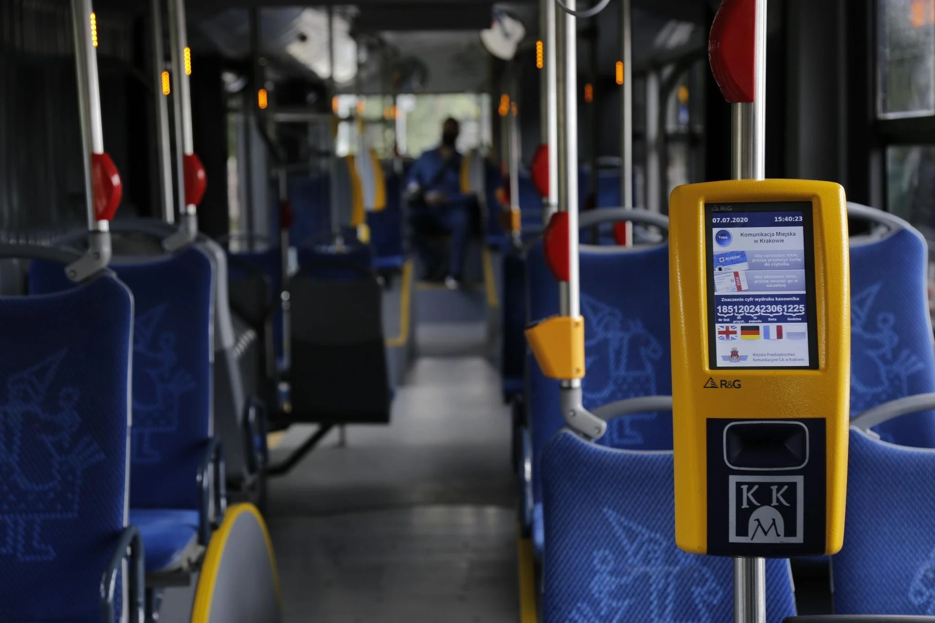 Wieźli go przez 10 km 17-latek zatrzymany w miejskim autobusie. Kontrolerzy nie chcieli go wypuścić