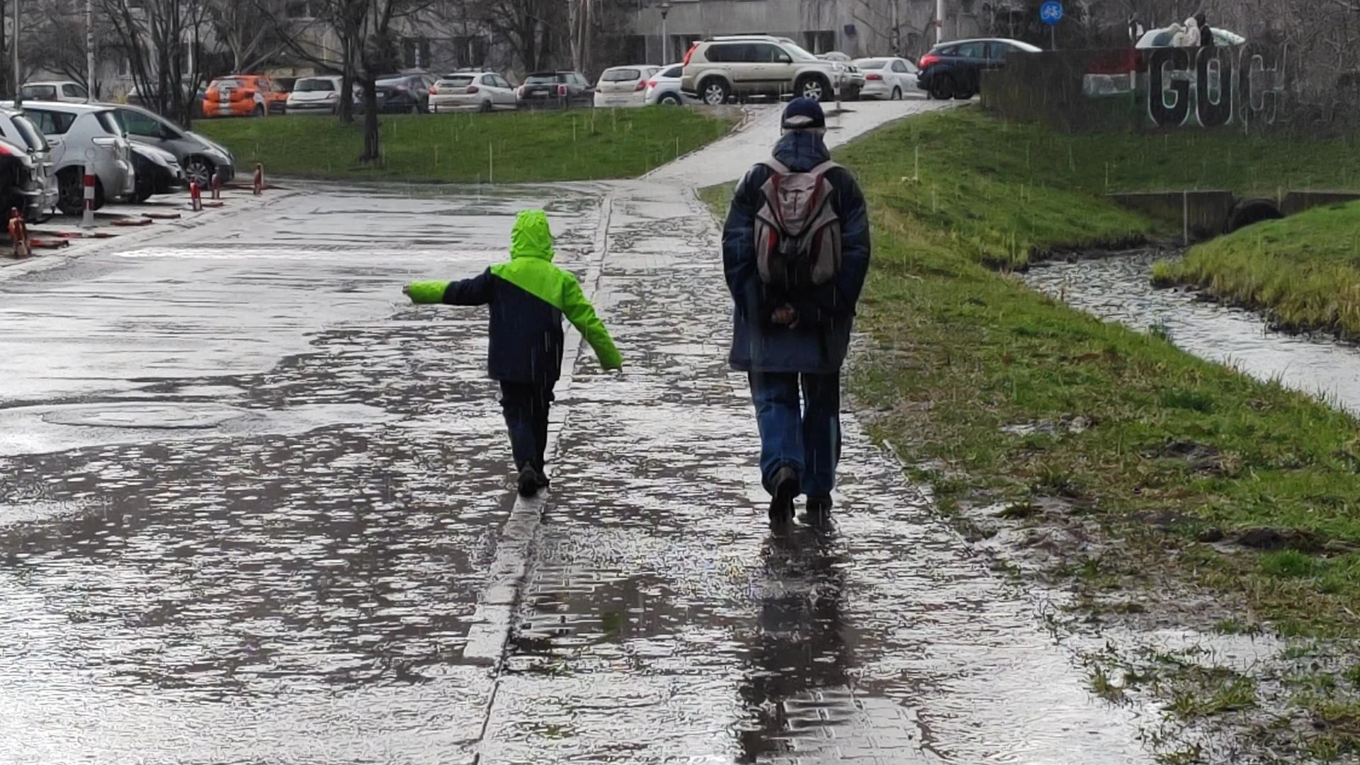 Prognozy pogody Pogoda na ostatni długi weekend w tym roku zaskoczy nie tylko kierowców. Nie będziecie zadowoleni. Pora wymienić ubrania