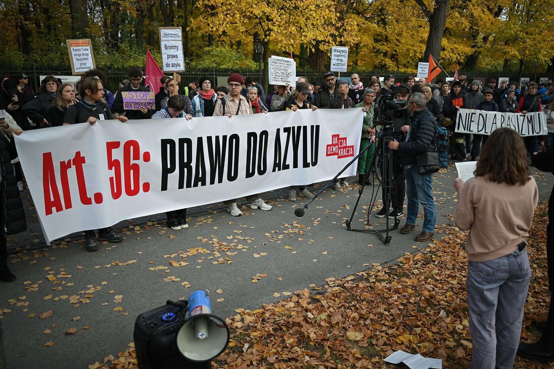 PROTEST Wielki marsz przeszedł ulicami Warszawy. „Wszyscy migranci mile widziani”