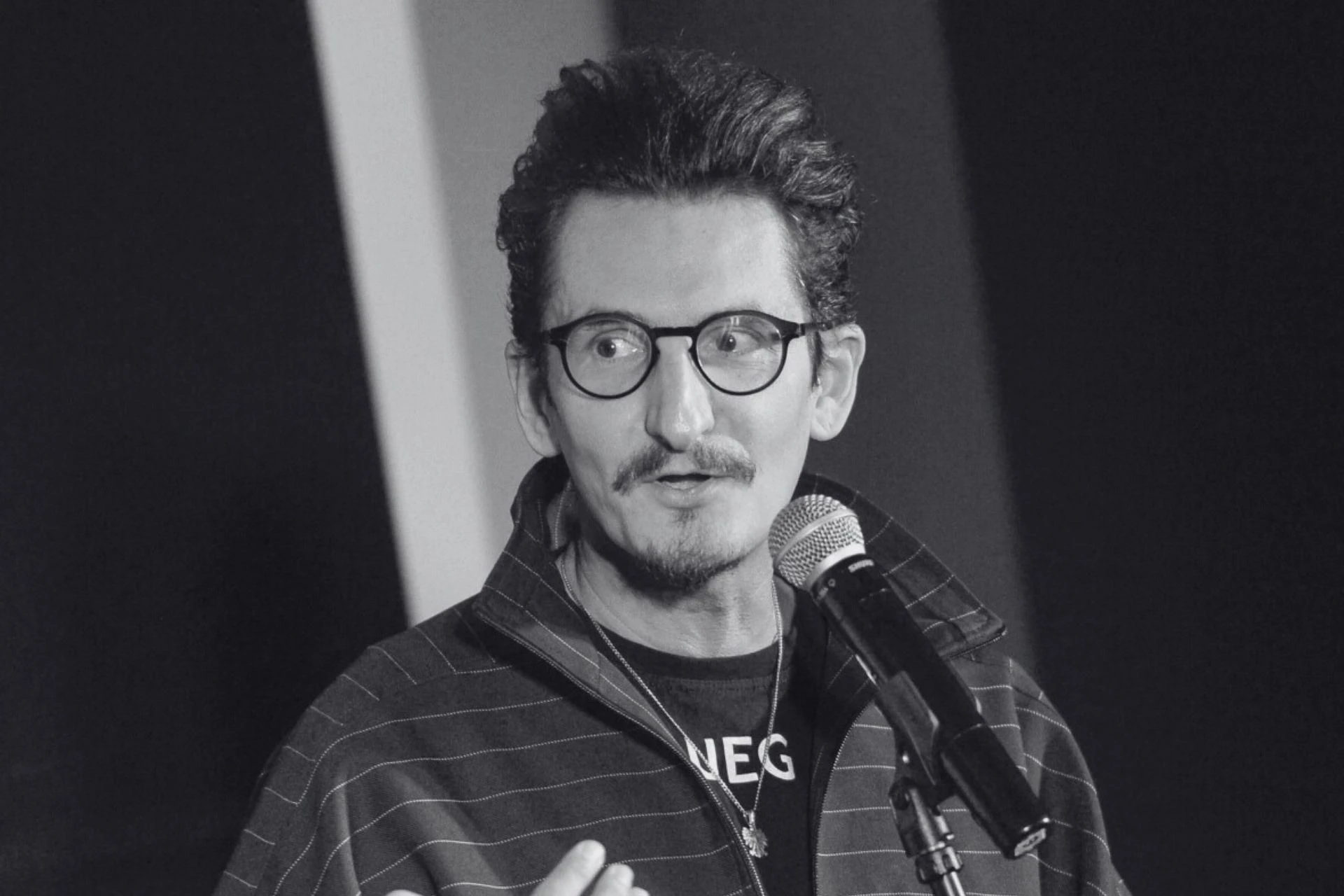 Zamiast celebracji, minuta ciszy! Pilne! Polski projektant odszedł nagle w wieku 51 lat. Nie zdążył odebrać nagrody za całokształt