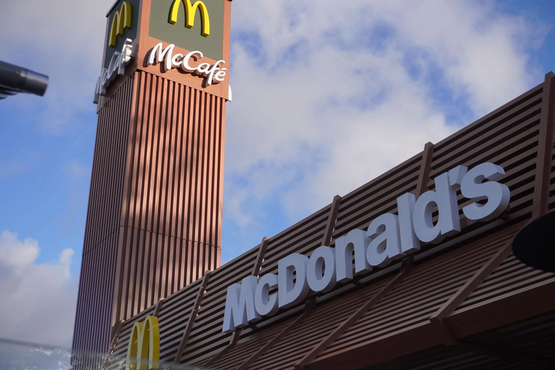 Długi weekend Jak jest czynny McDonald's w majówkę 2025?