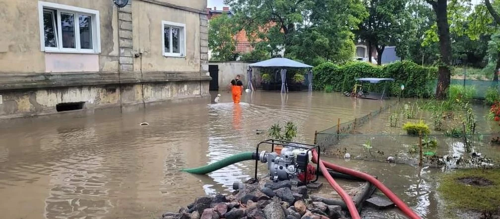 Niebezpieczne zjawiska Pogoda na lato. Będą trąby powietrzne i nawałnice