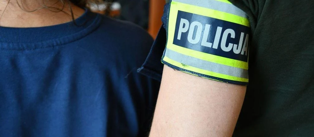 Policjanci w akcji Poprosiły o jedzenia dla dziecka, a potem okradły seniorkę! Zatrzymano złodziejki