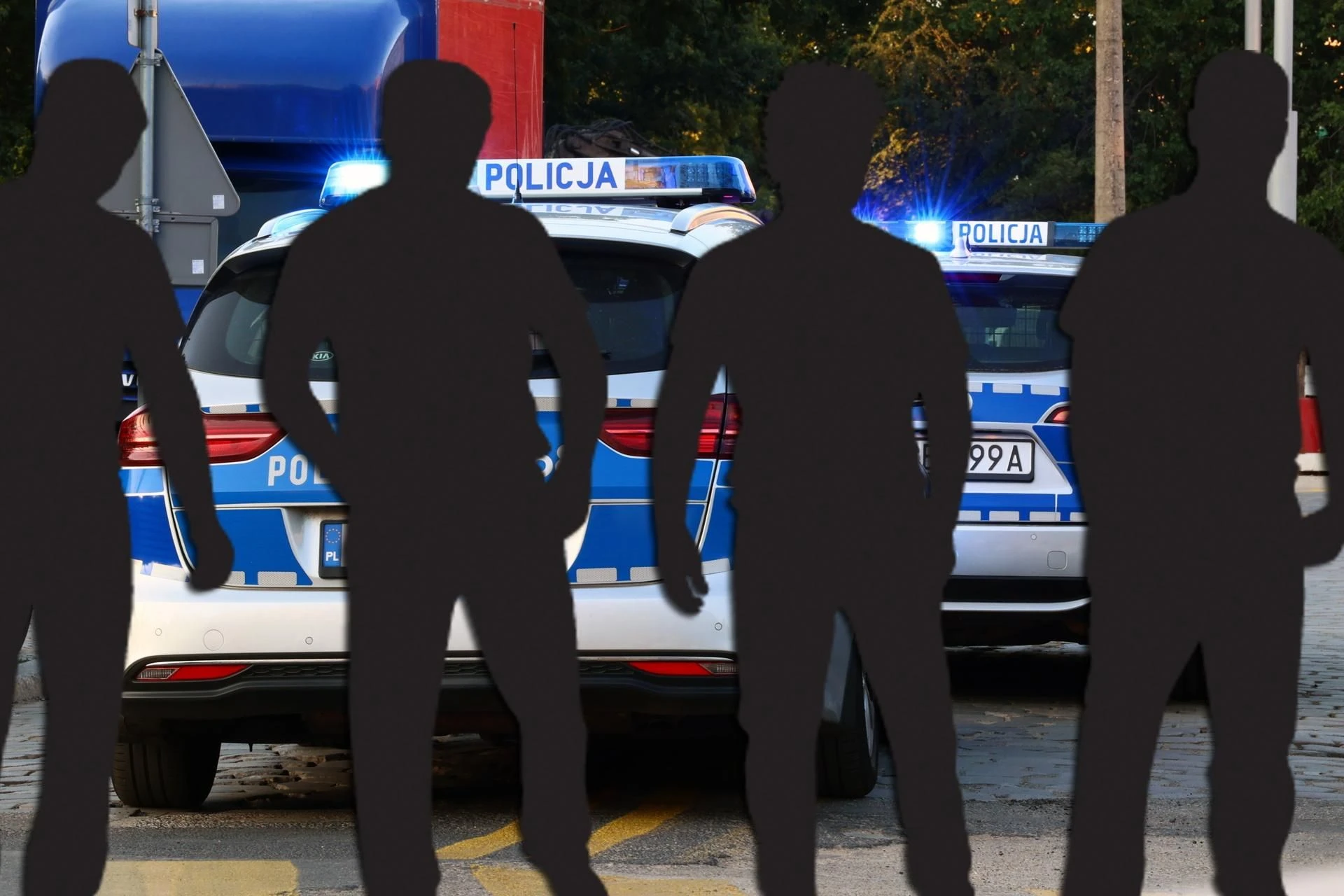 Zostali zawieszeni Czterej celnicy napadli na policjanta na służbie! Szokujące sceny pod konsulatem. Są…