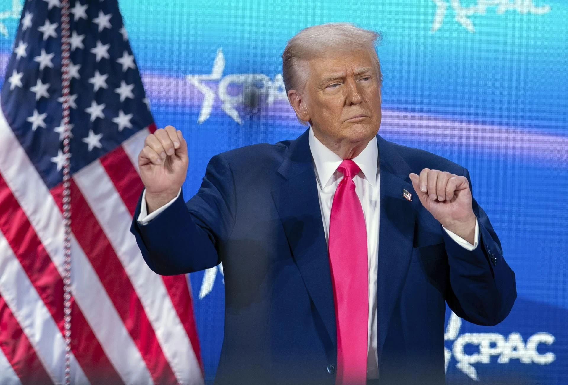 Cena złota Złoto idzie na nowy rekord! Wszystko przez Trumpa