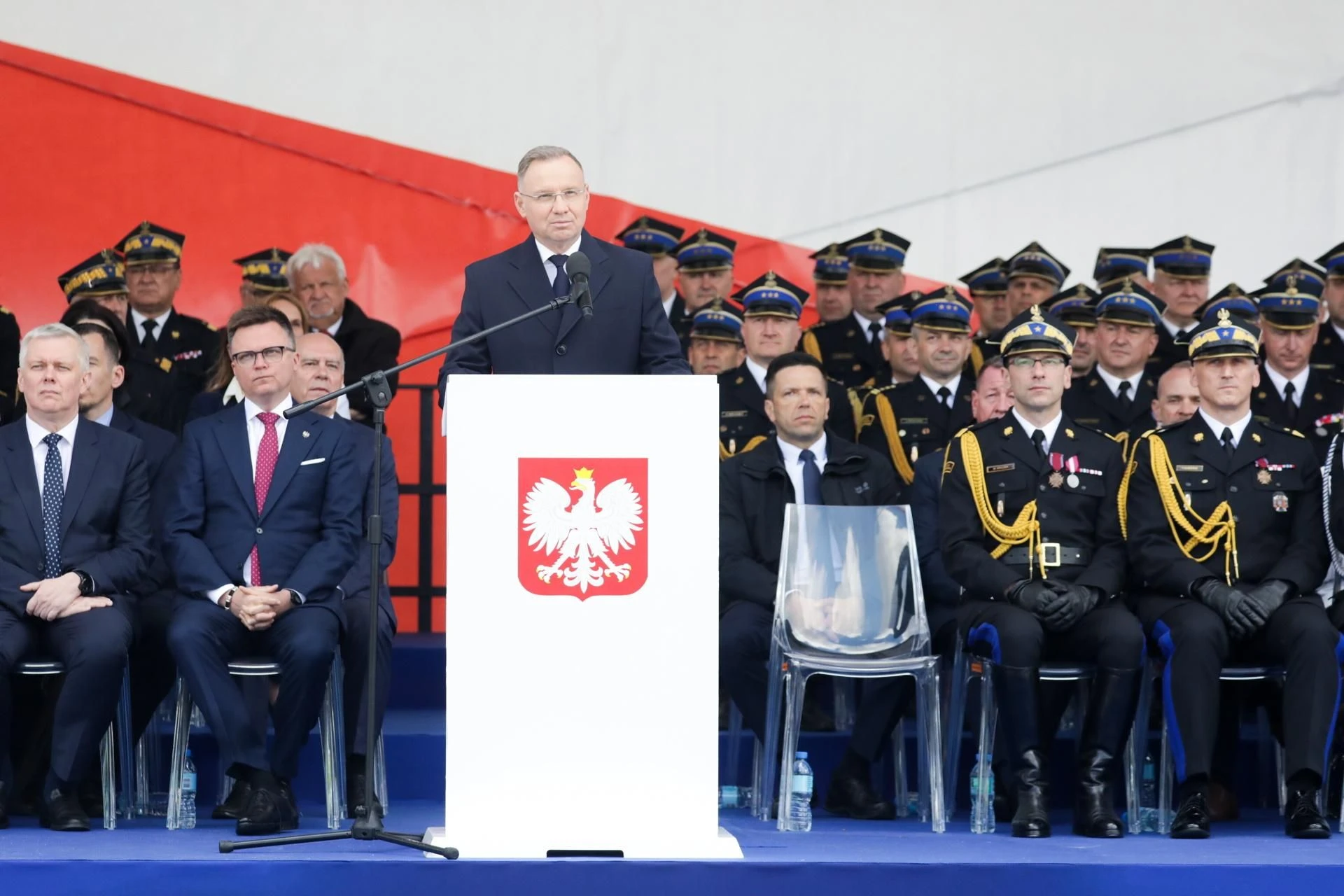 OBCHODY DNIA STRAŻAKA Prezydent zaskoczył strażaków podczas ich święta. Padły ważne słowa