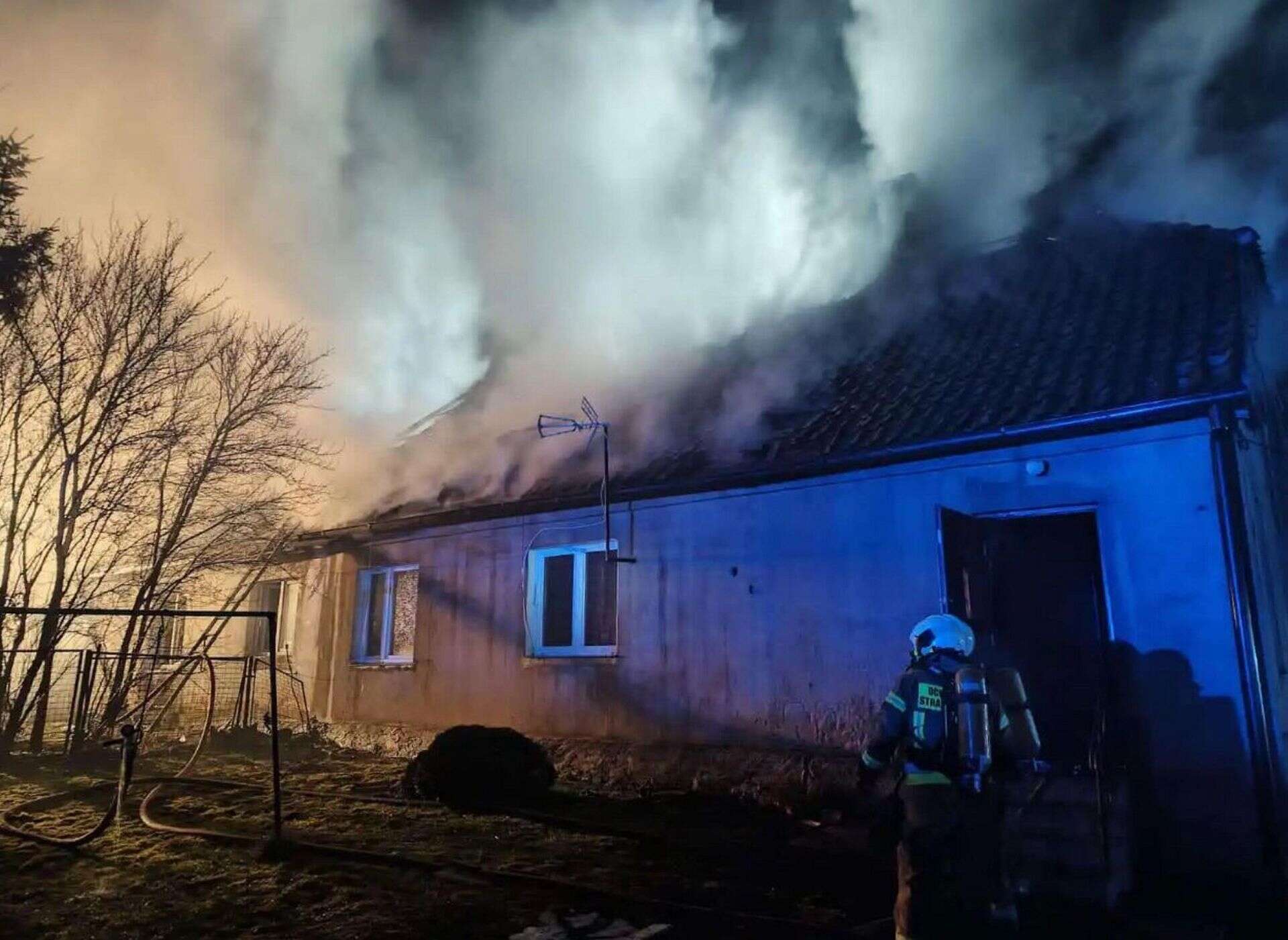 Dramat Tragiczny pożar budynku wielorodzinnego. Nie żyje jedna osoba, dwie są poparzone