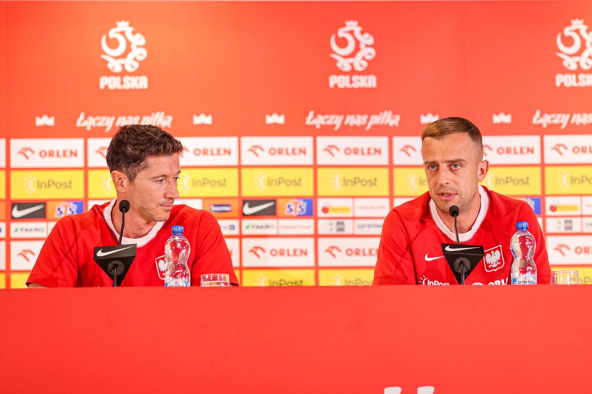 jasno się wyraził Kamil Grosicki zapytany o decyzję Lewandowskiego. Odpowiedział bez wahania, kapitan …
