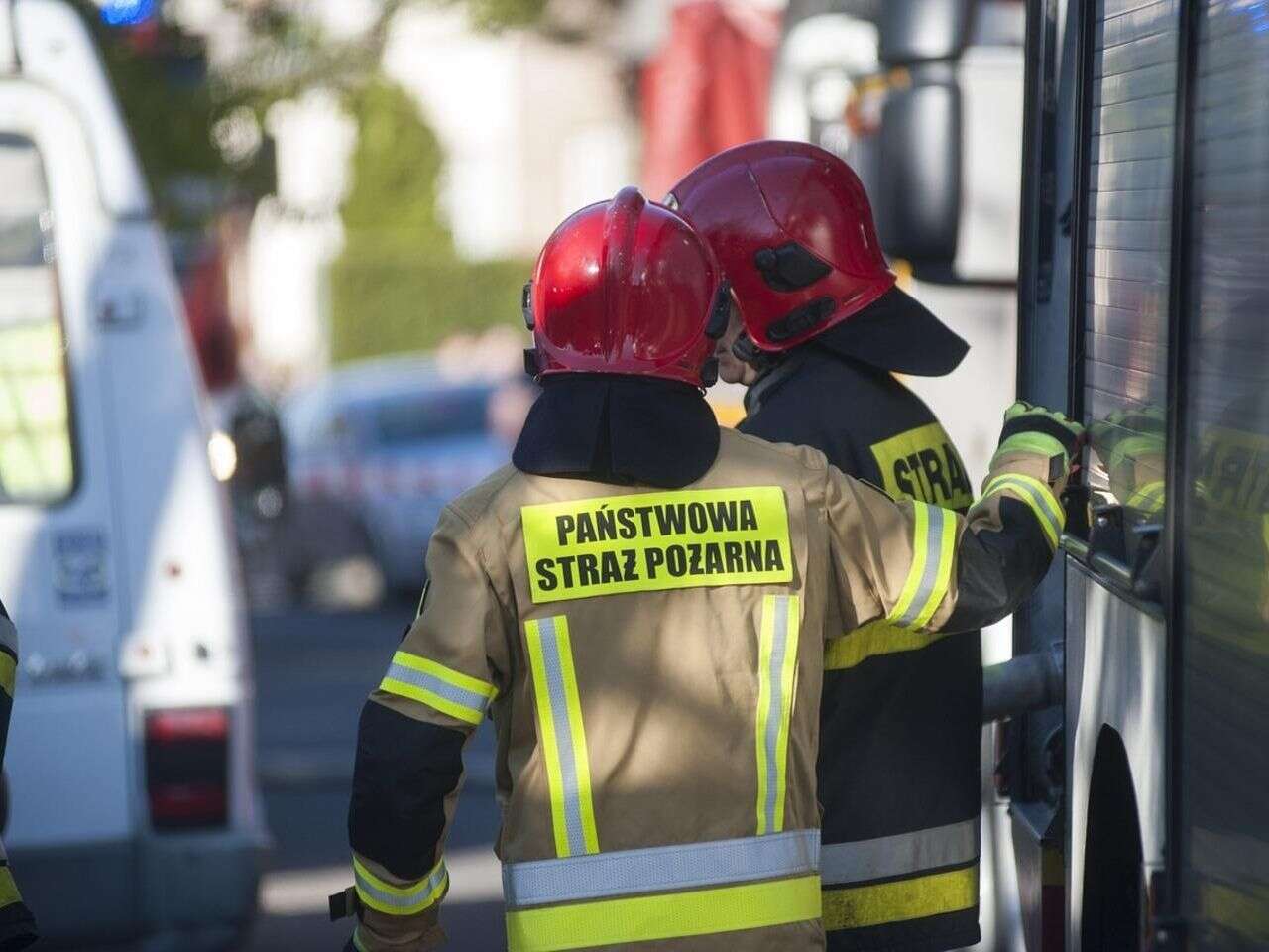 straszne Pożar kamienicy w Kaliszu. Nie żyje jedna osoba. Strażacy: 