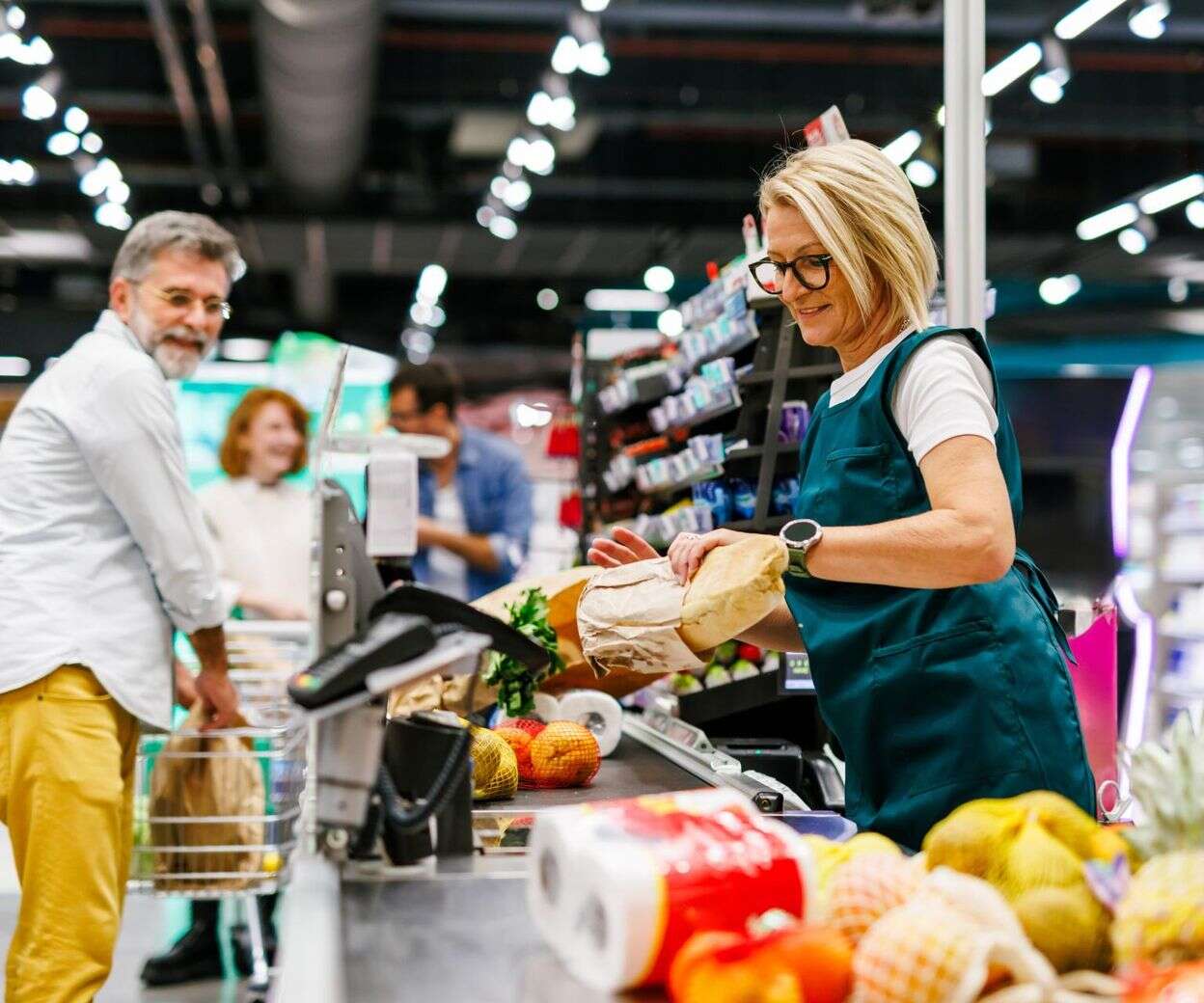 Niedziele handlowe Jak są czynne sklepy w niedzielę 16.02.2025?