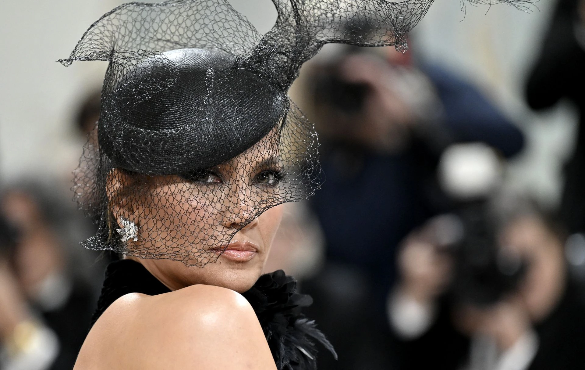 Nie do wiary! Jennifer Lopez pokazała za dużo na gali?! Fani o mało nie pomdleli!