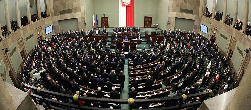 4 tysiące na mieszkanie Posłowie otrzymują więcej pieniędzy. Kwoty robią wrażenie