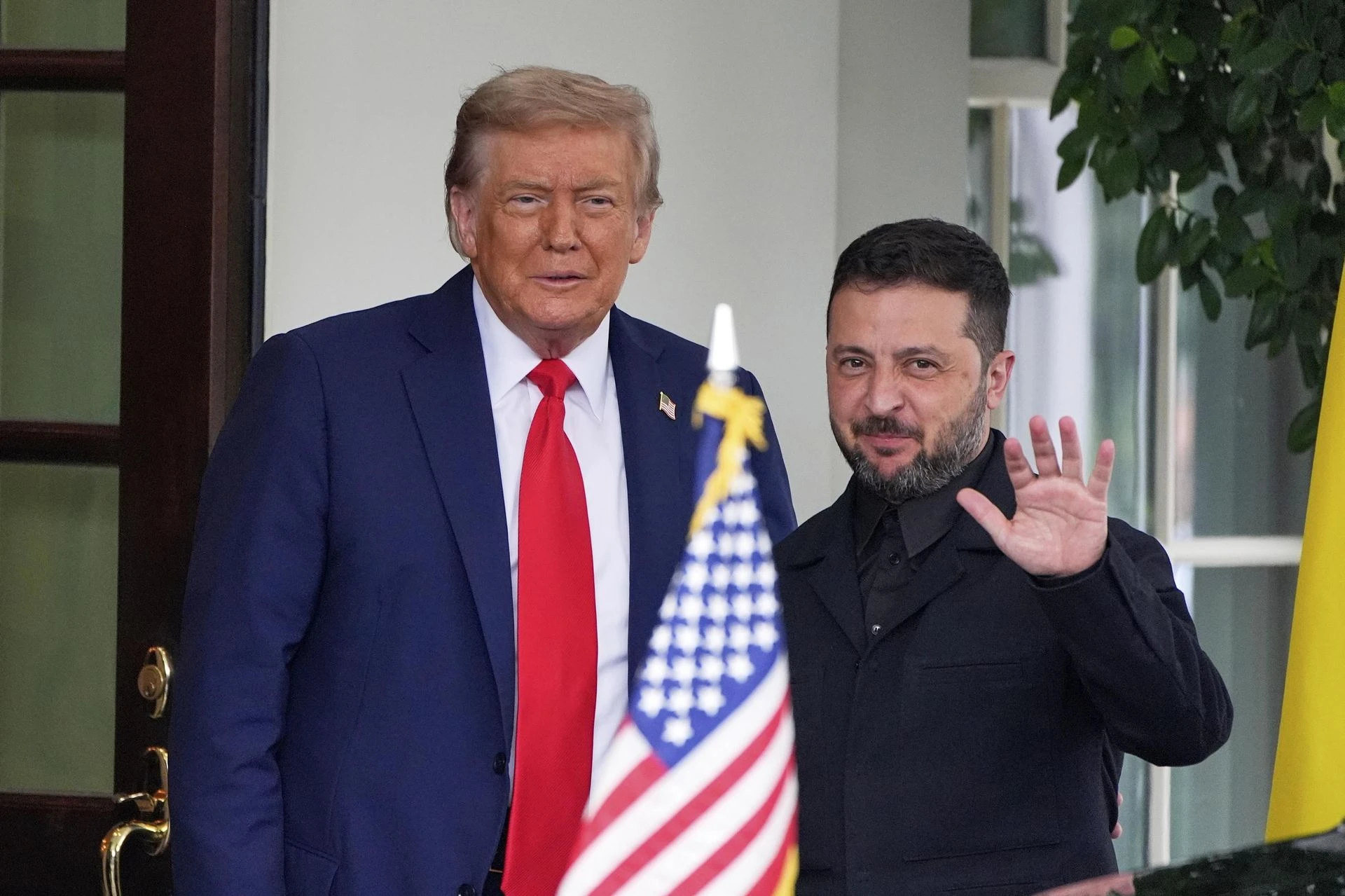 Po rozmowach w Białym Domu Doald Trump ogłosił, że aranżuje spotkanie Zełenskiego z Putinem. Co wiadomo?