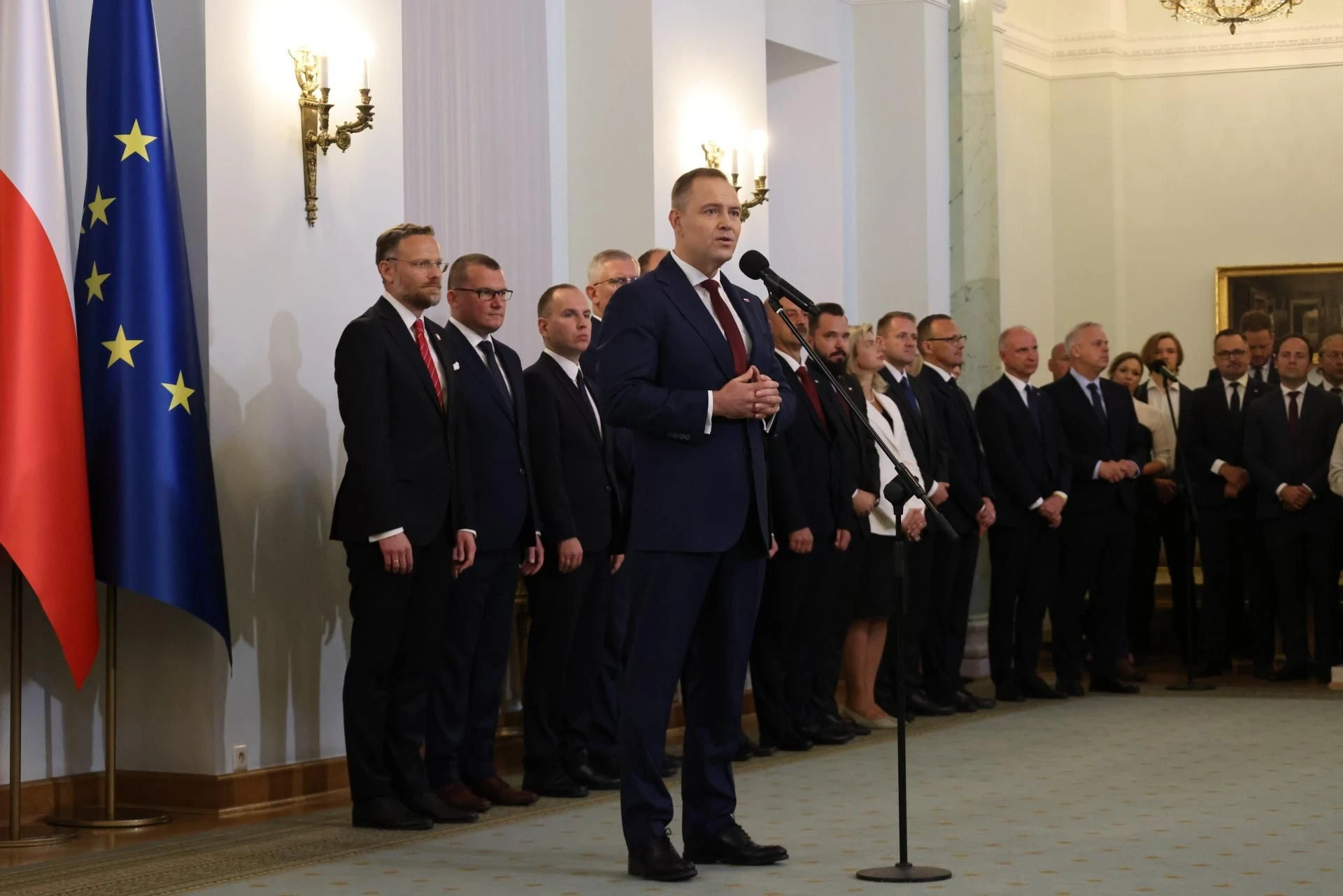 oni będą doradzać prezydentowi Karol Nawrocki powołał doradców. Wśród nich znane nazwiska. Są też byli europosłowie PiS