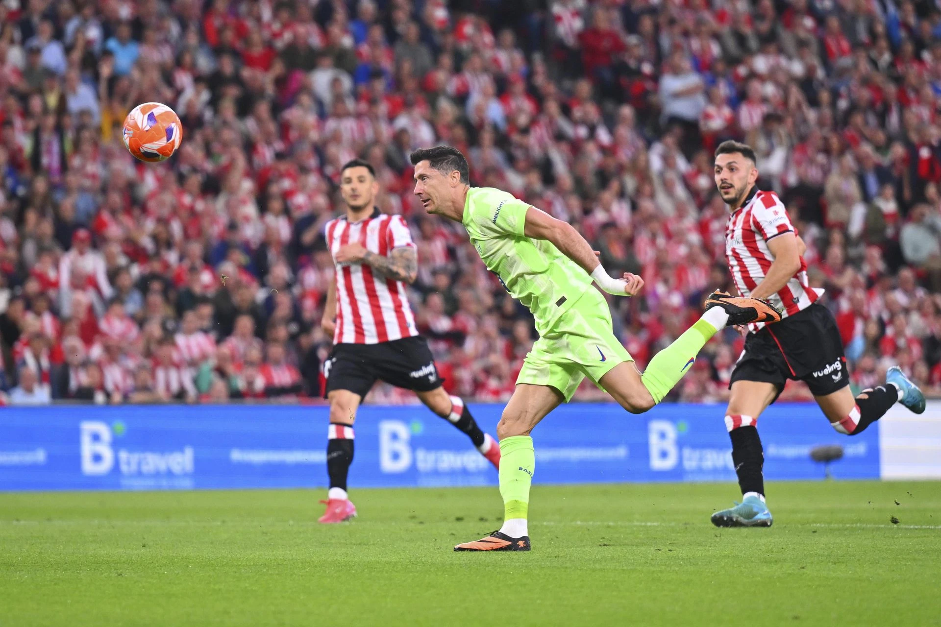Popis Polaka na pożegnanie sezonu Athletic Bilbao – Barcelona: „Lewy” zamknął usta krytykom. Dwa gole, a mogło być wię…