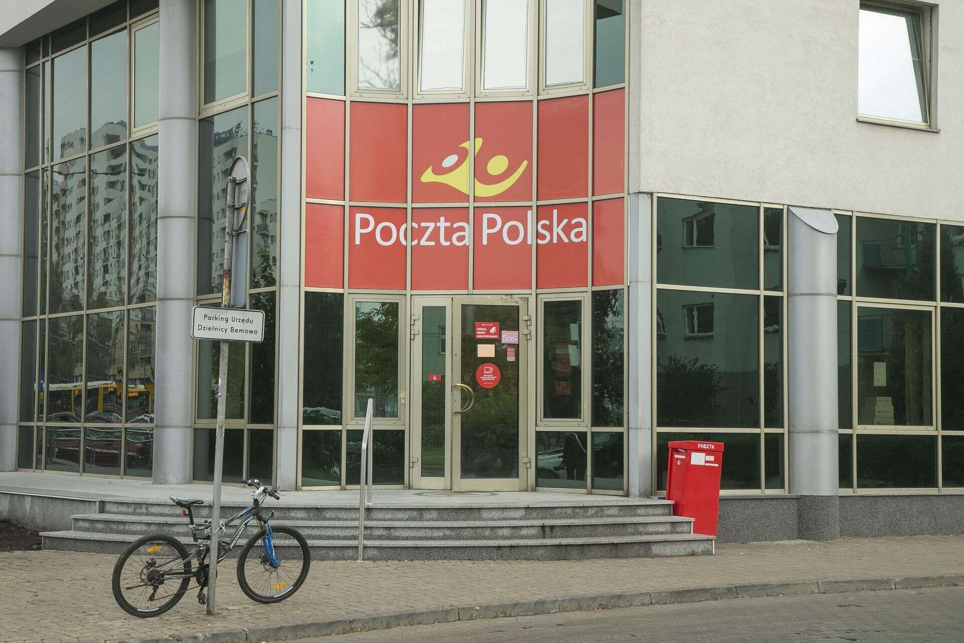 Będą zbierać odpady Zanieś na pocztę stary czajnik! Nowa akcja Poczty Polskiej