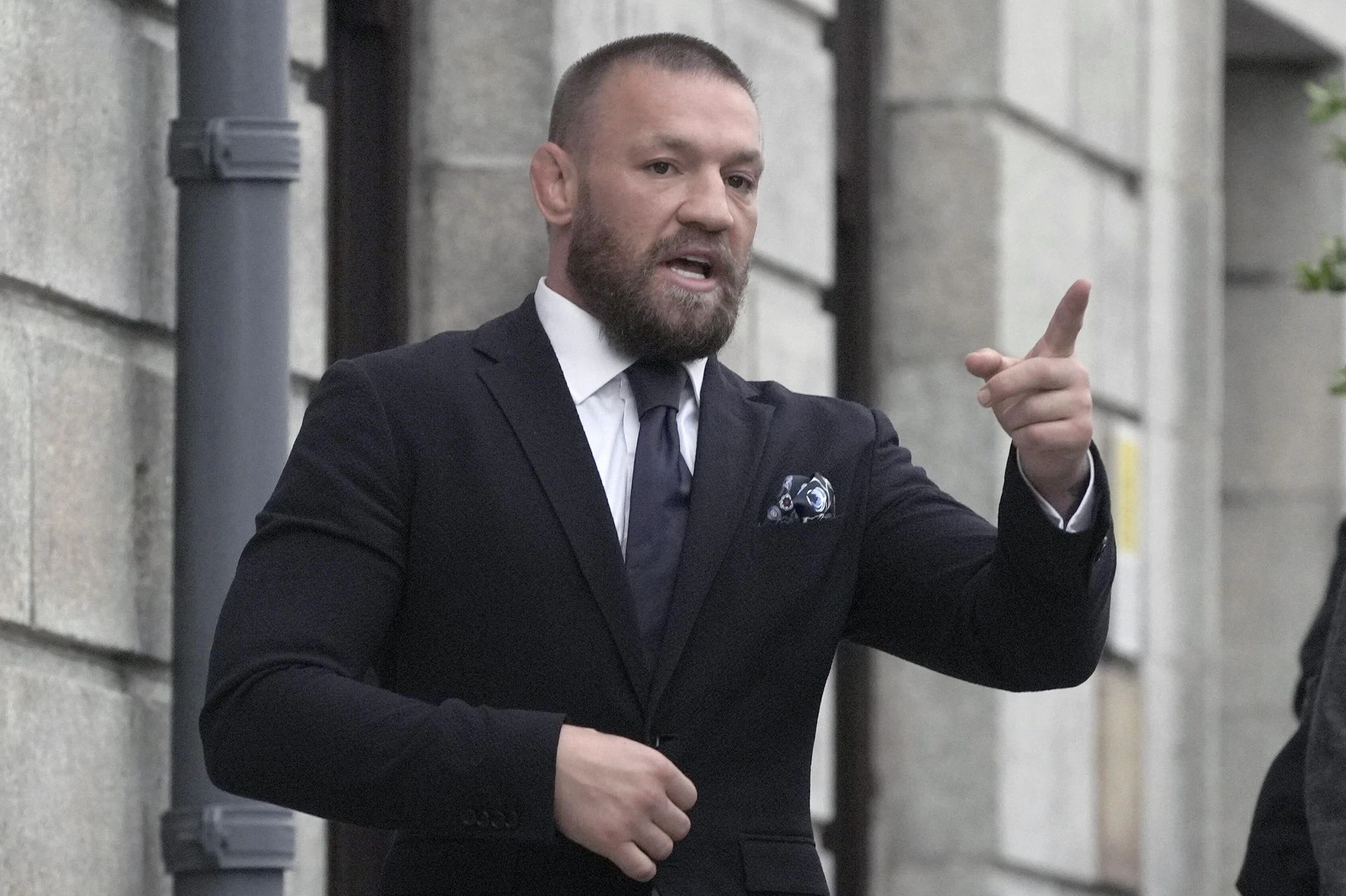 co on wymyślił? Conor McGregor zakpił z wyboru nowego papieża! Irlandczyk udostępnił niewybredny wpis