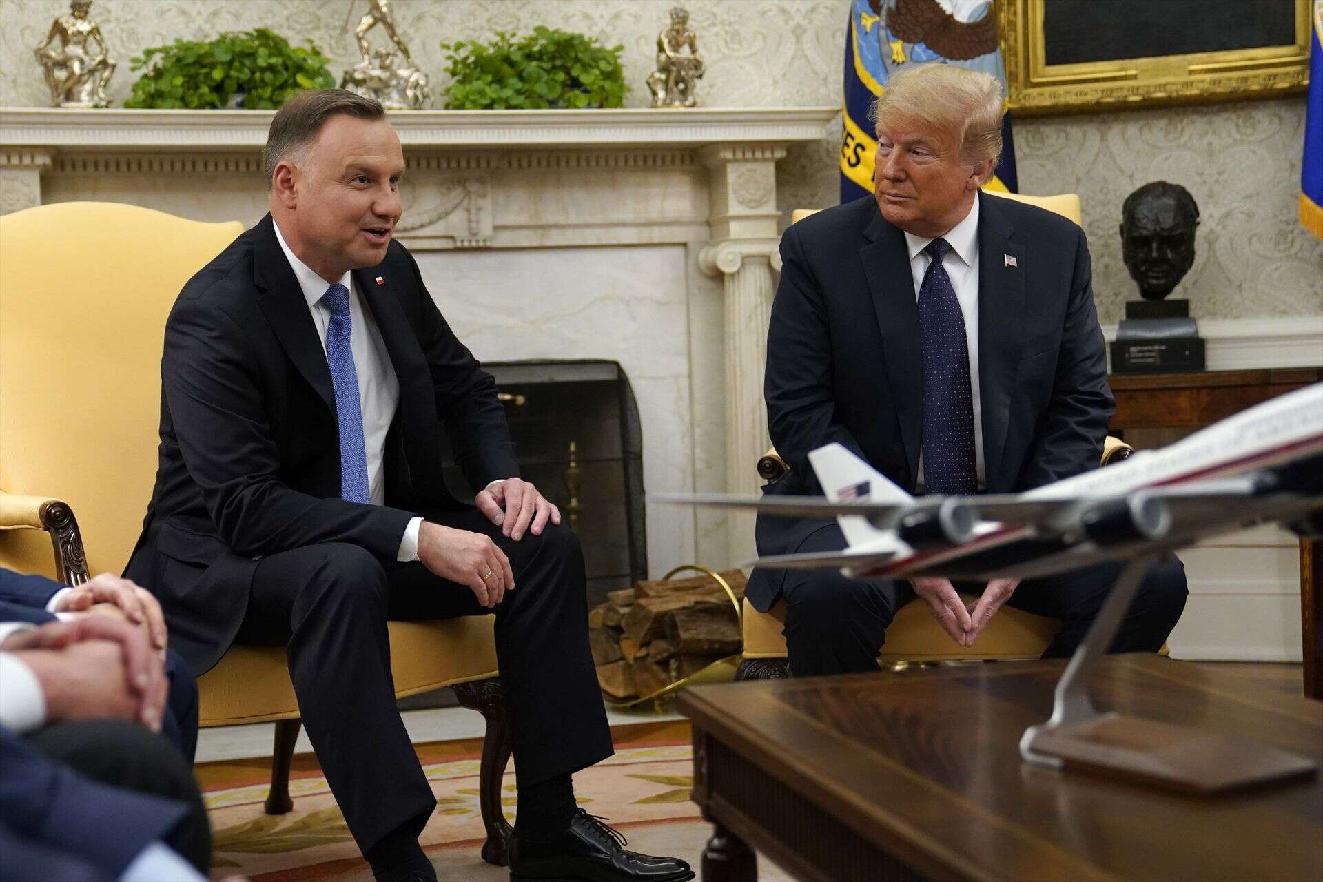 Mocne słowa Andrzej Duda ostrzegł Donalda Trumpa w rozmowie telefonicznej! O co chodzi?