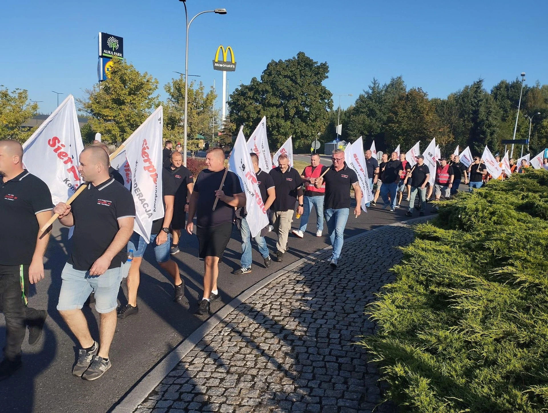 Ogromne utrudnienia Paraliż w Jastrzębiu-Zdroju! Górnicy blokują rondo. 