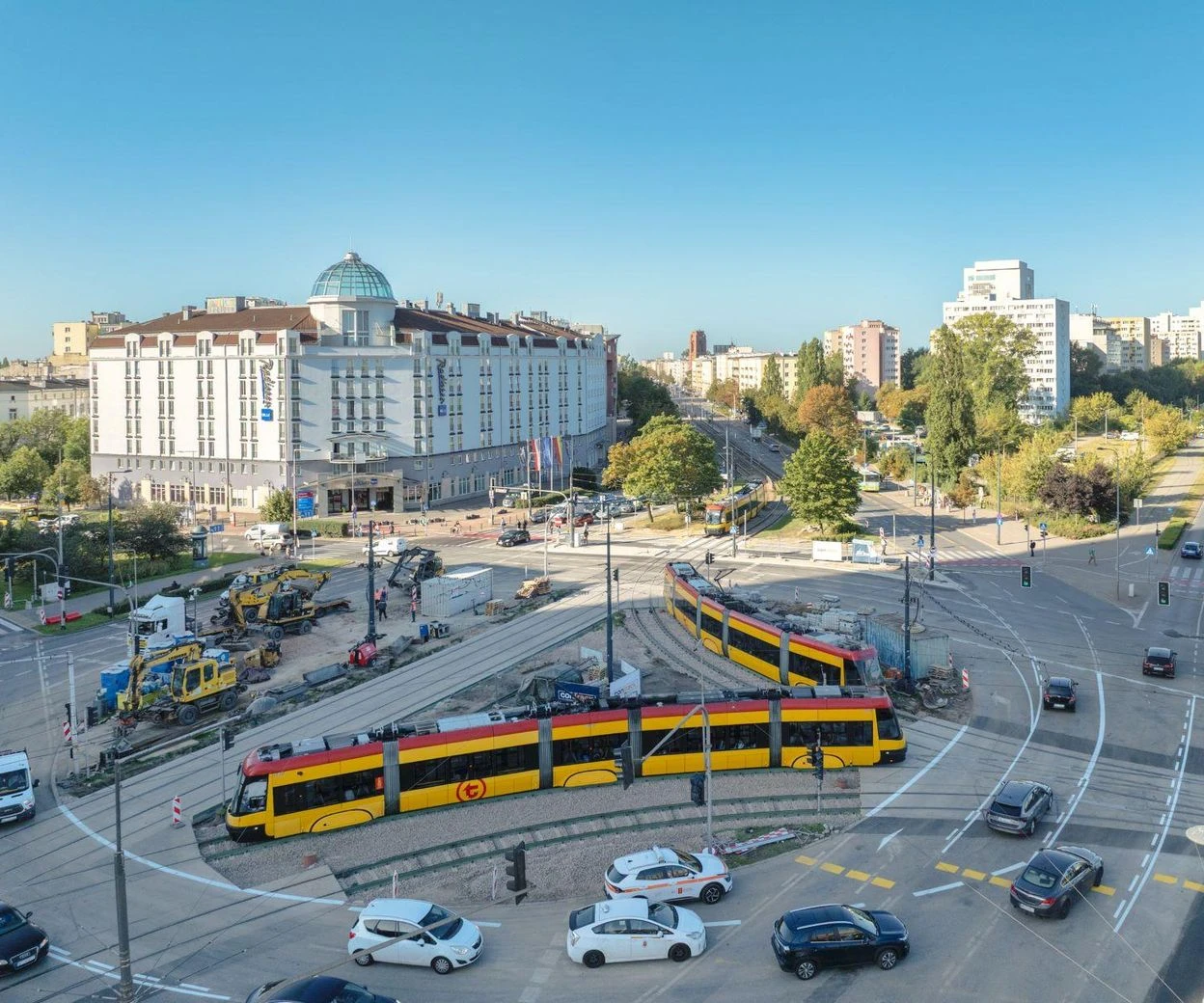 zdjęcia Puzzle ułożone. Plac Zawiszy przed i po remoncie. Tak teraz wygląda
