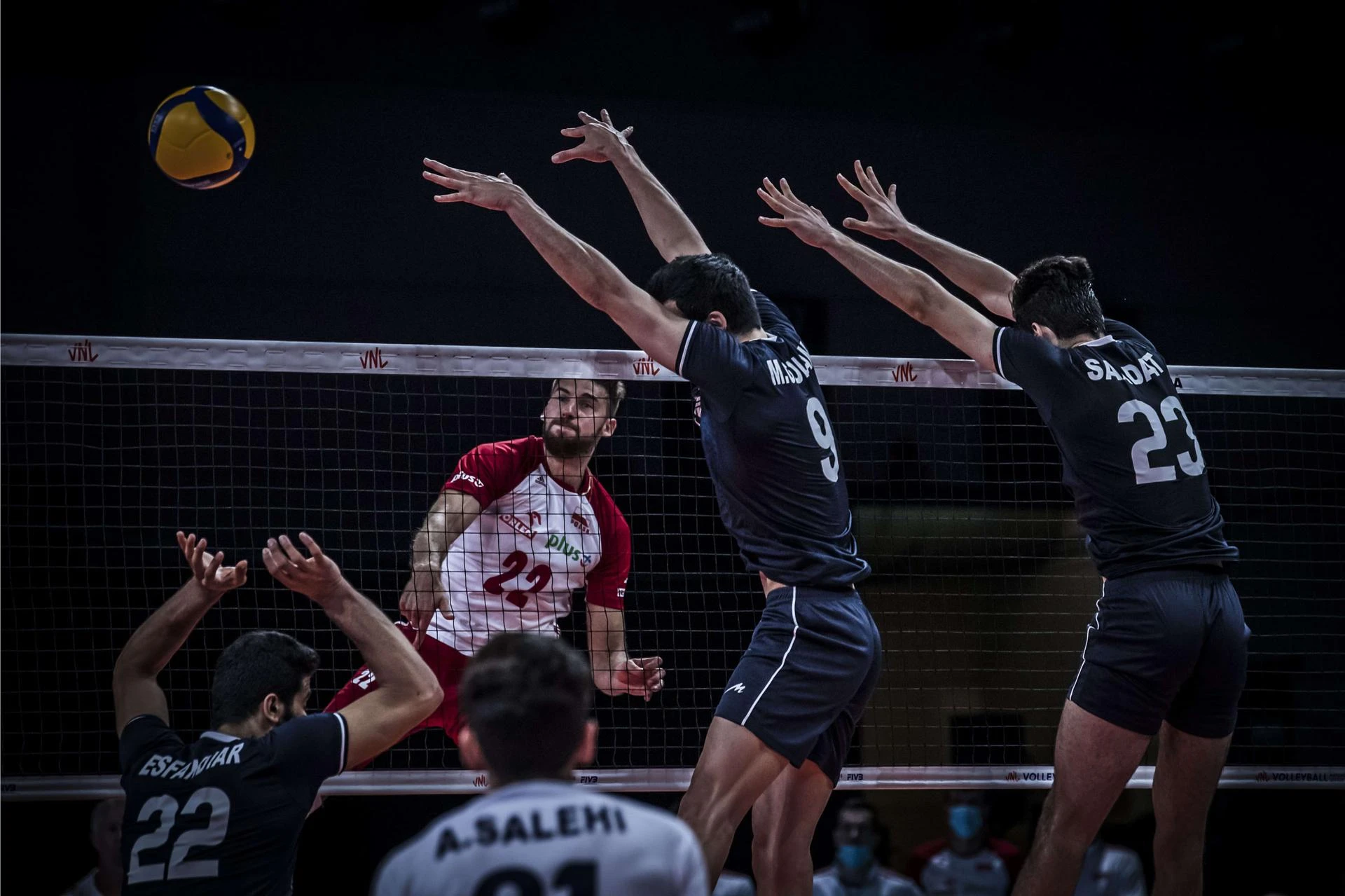 Maciej Muzaj i Bartosz Bednorz oblali sprawdzian w starciu Polska – Iran. „Mieliśm...