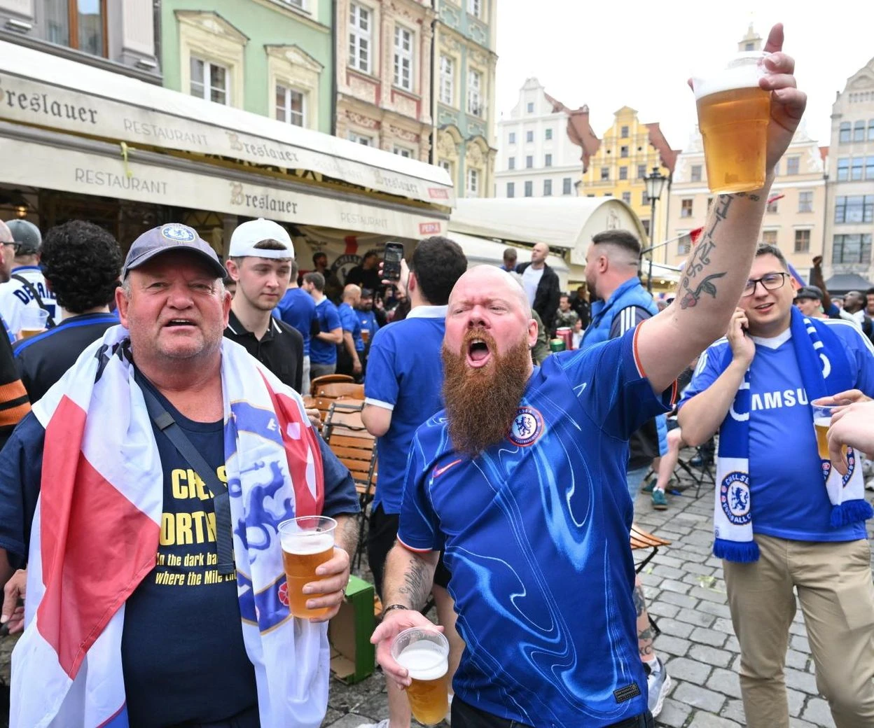 Horrendalne ceny Szokujące ceny na finale Ligi Konferencji. Polscy kibice mogli zapłakać, dla Anglikó…