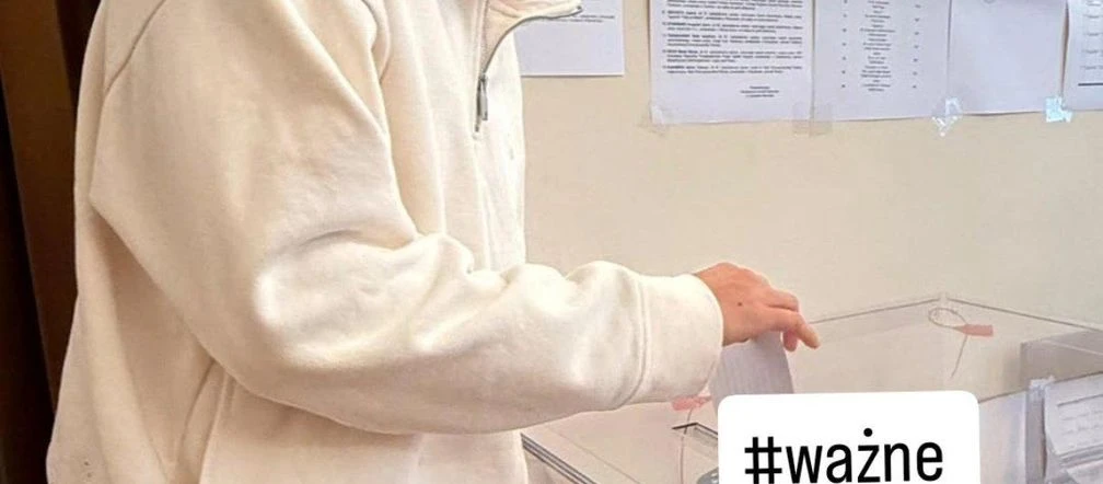 Też oddała głos Tak zagłosowała Iga Świątek! Wymowny komentarz, zrobiła to w wyjątkowym miejscu!