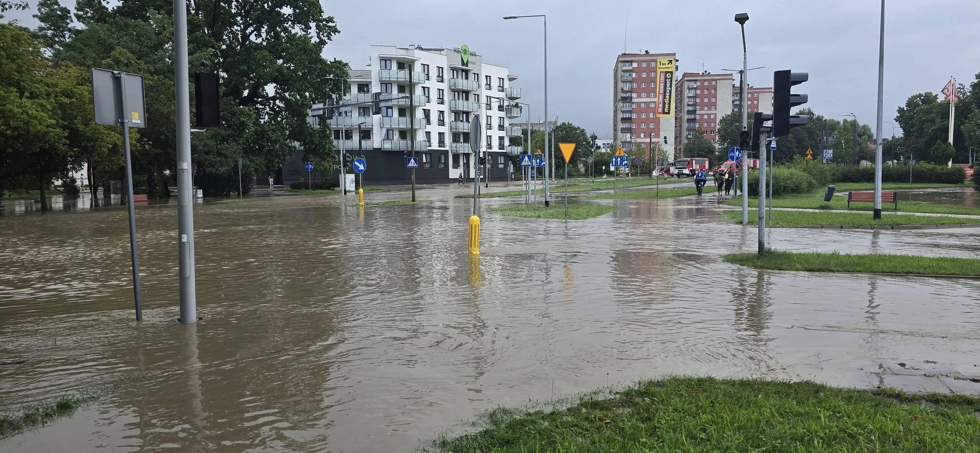 Północ kraju walczy z żywiołem Ulewy nad Polską. Dramatyczna sytuacja na północy. Woda sięgała półtora metra!