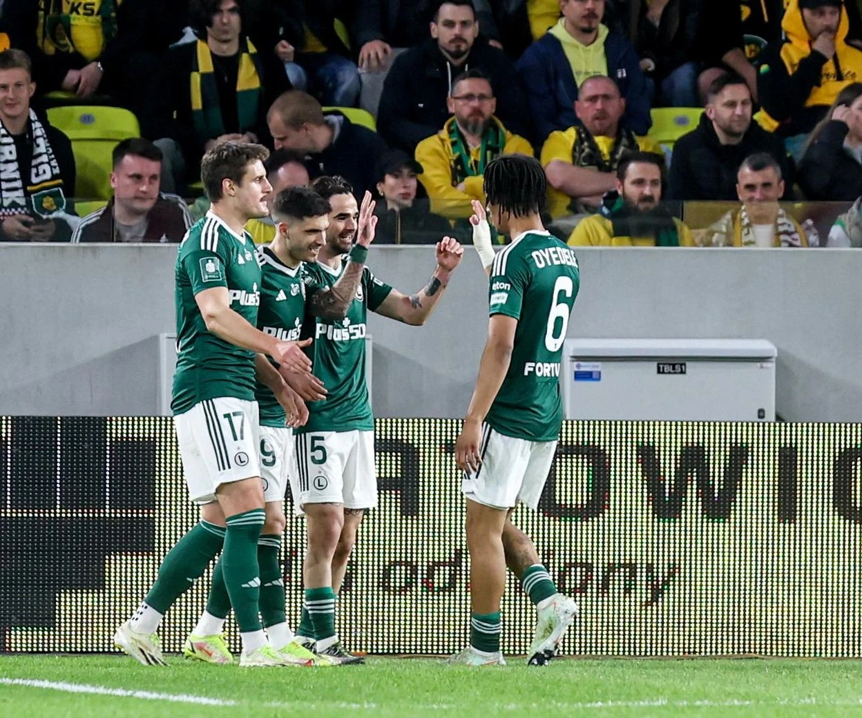 Puchary na start! Legia gra z Aktobe w kwalifikacjach Ligi Europy. W jej składzie może zabraknąć dwóc…